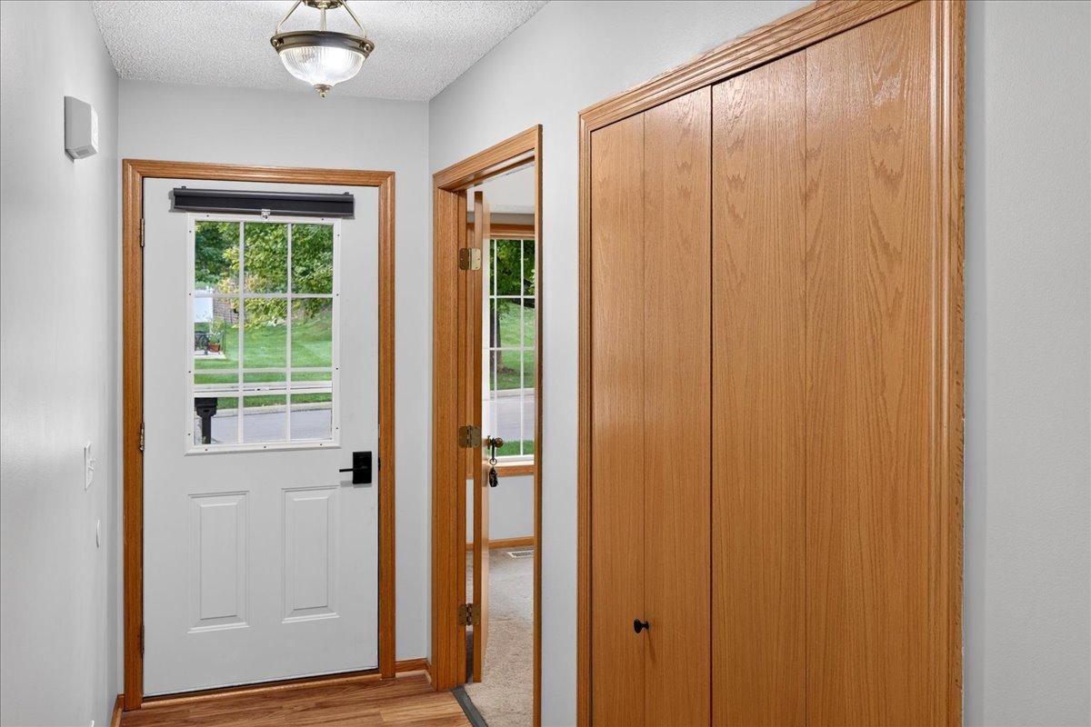 8002 Marsh Run Court Property Photo 5