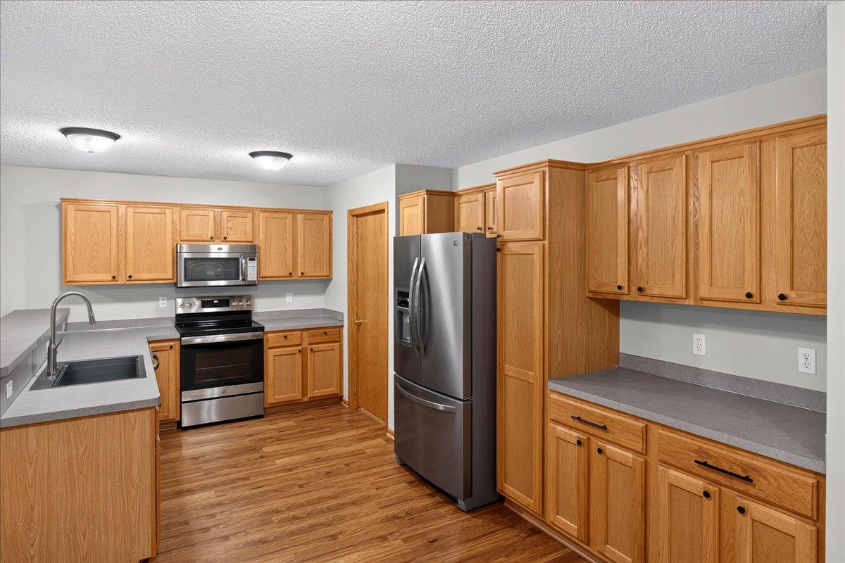 8002 Marsh Run Court Property Photo 14