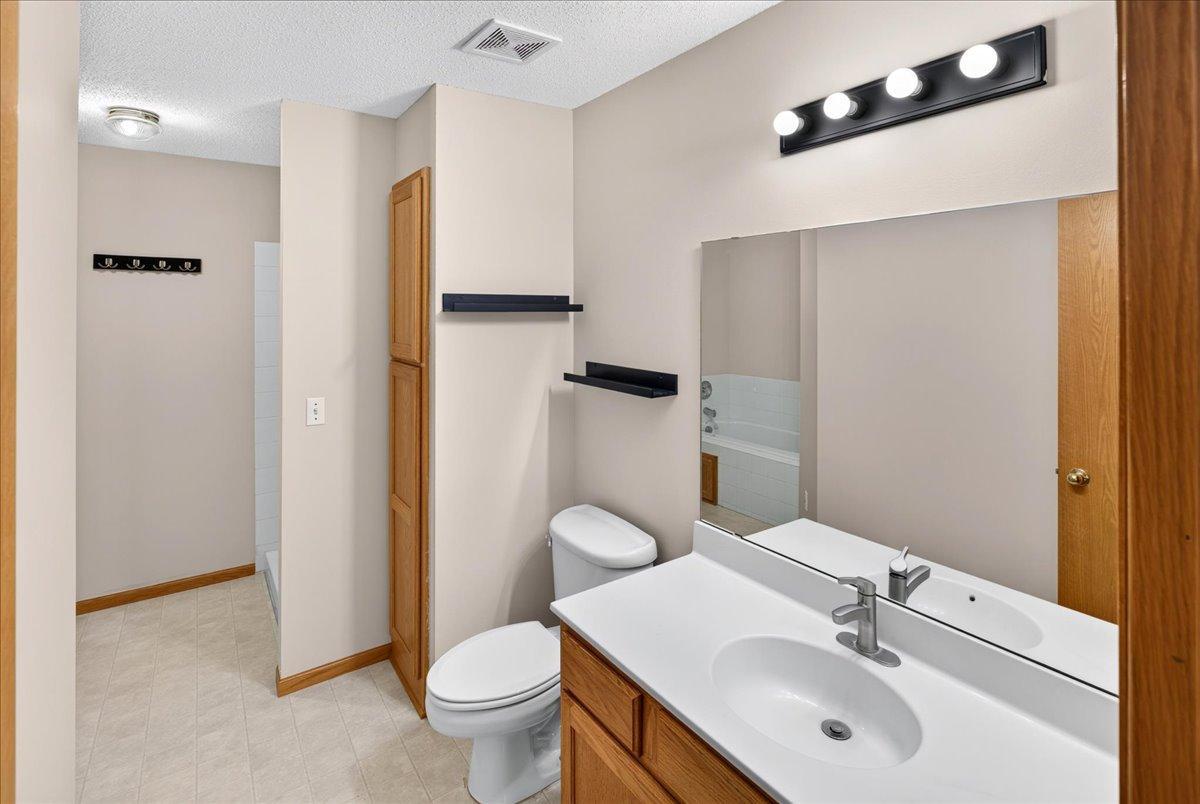 8002 Marsh Run Court Property Photo 26