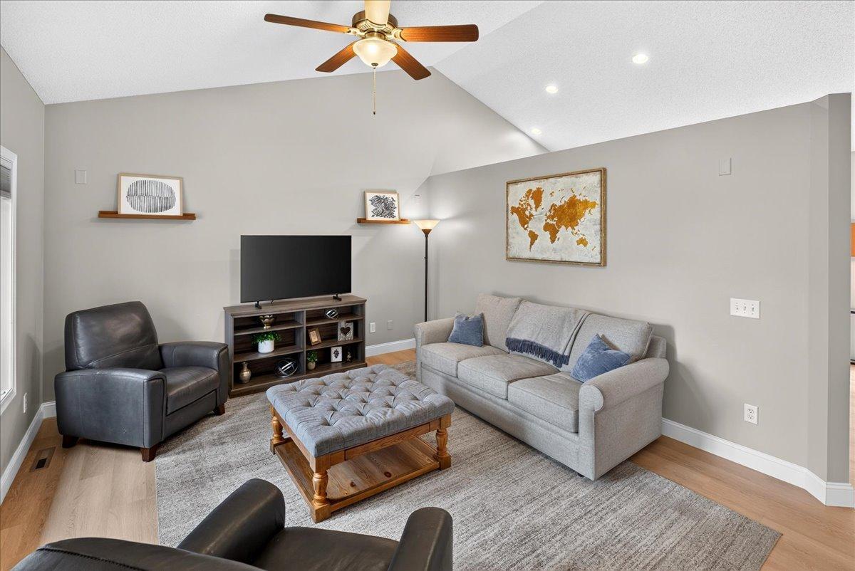 137 6th Street Sw Property Photo 12