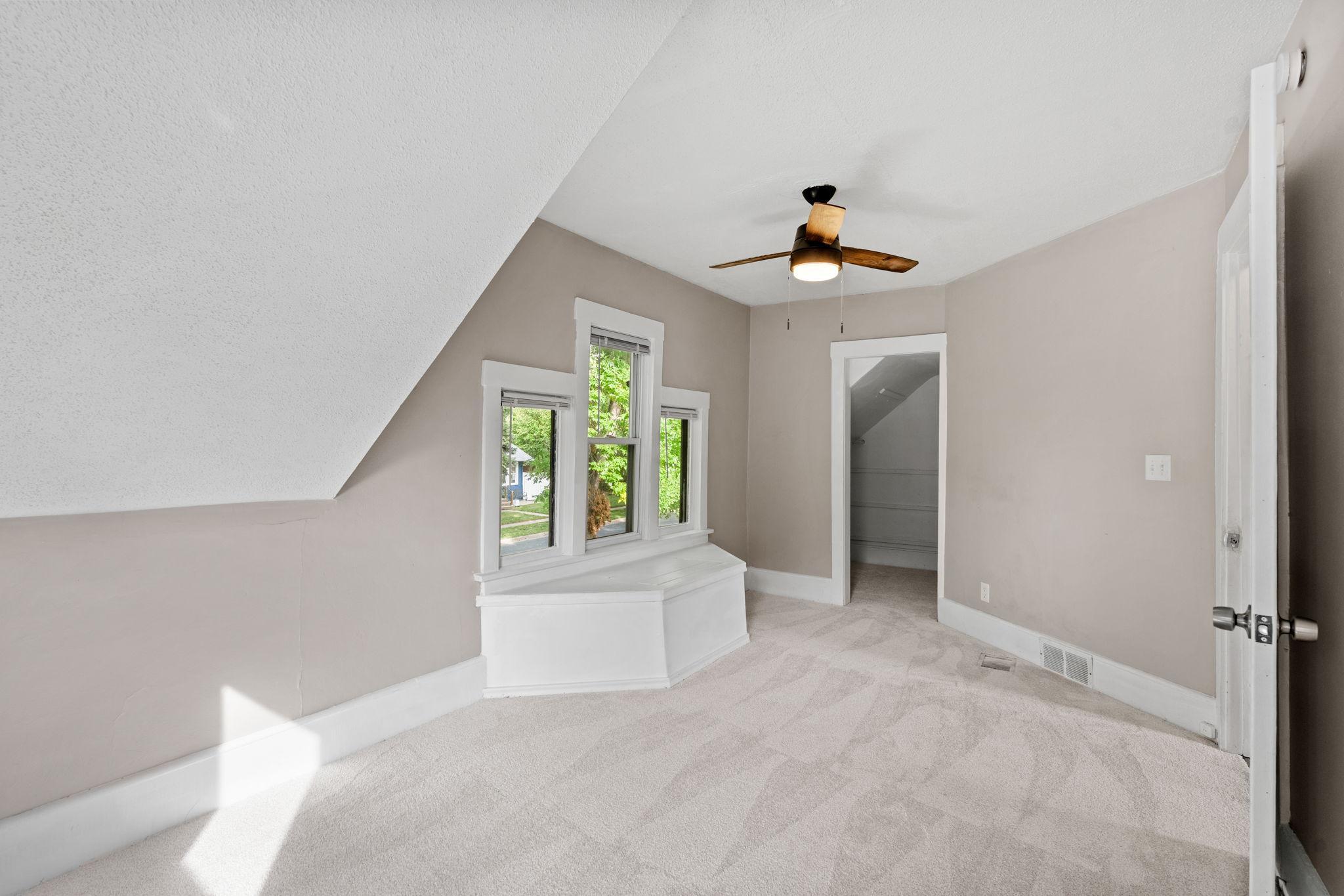 4129 5th Street Ne Property Photo 16
