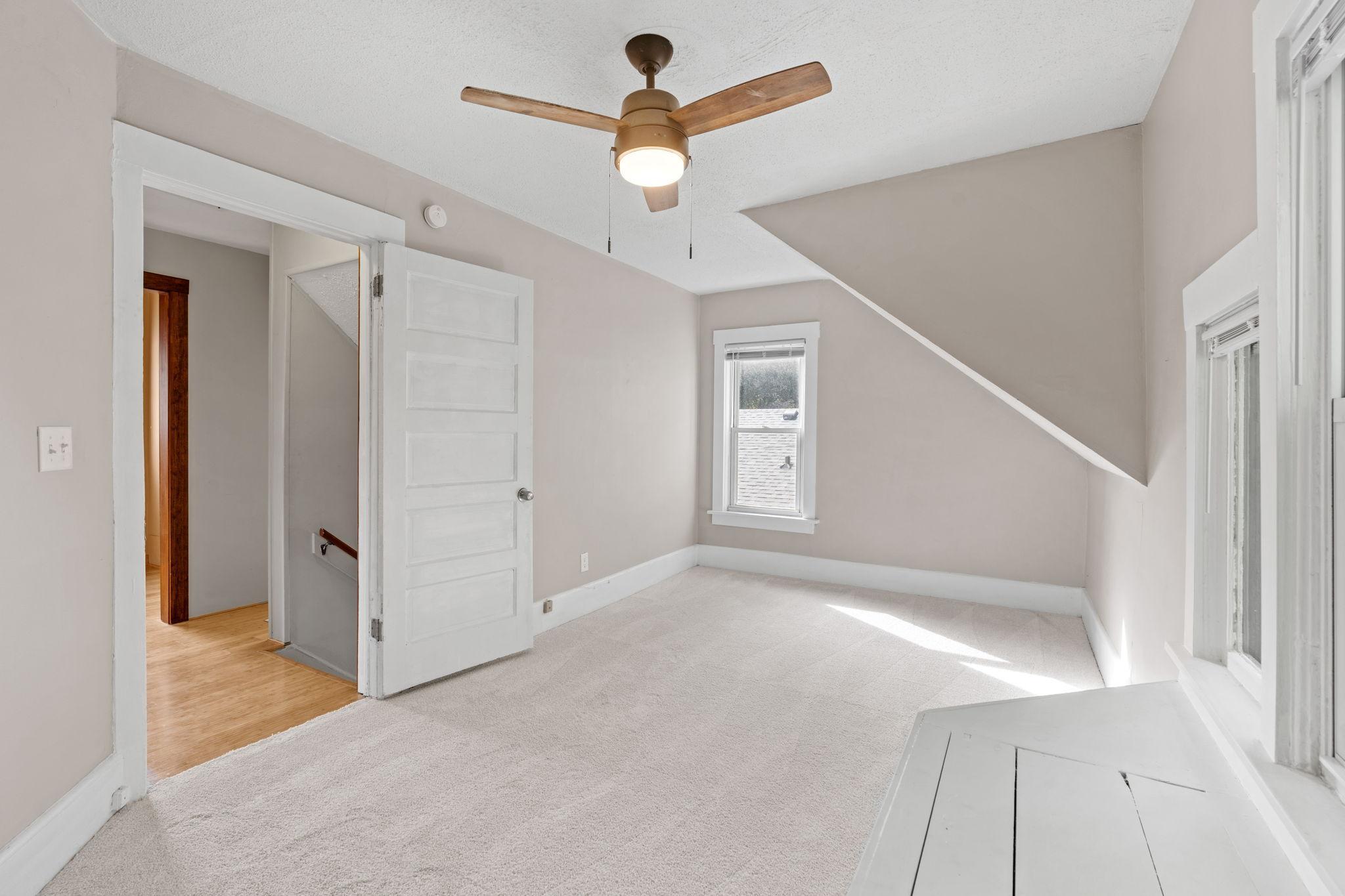 4129 5th Street Ne Property Photo 17