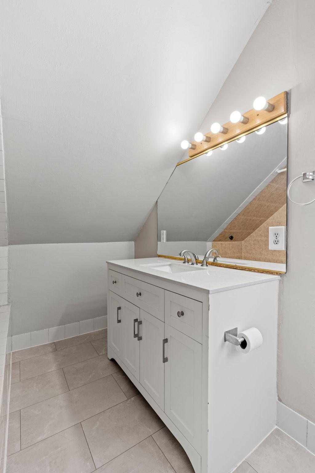 4129 5th Street Ne Property Photo 23