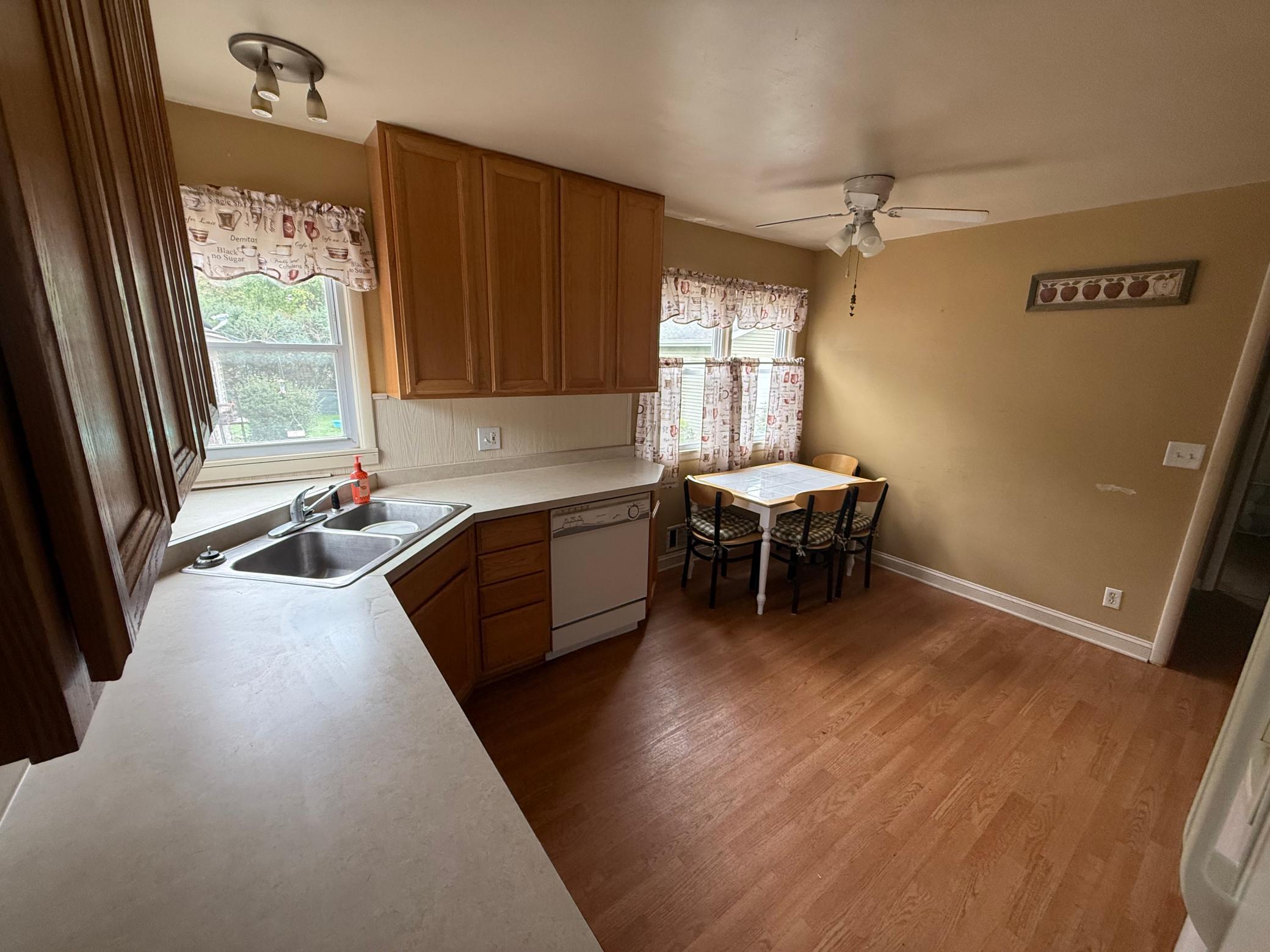 1906 4th Avenue Se Property Photo 2
