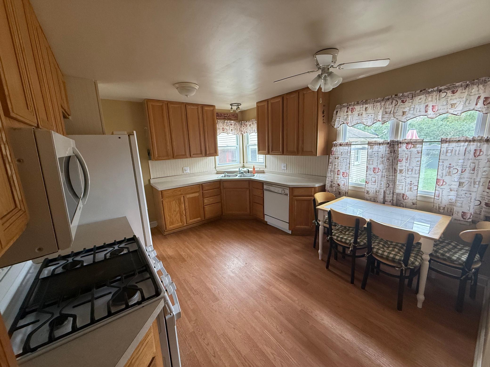 1906 4th Avenue Se Property Photo 5