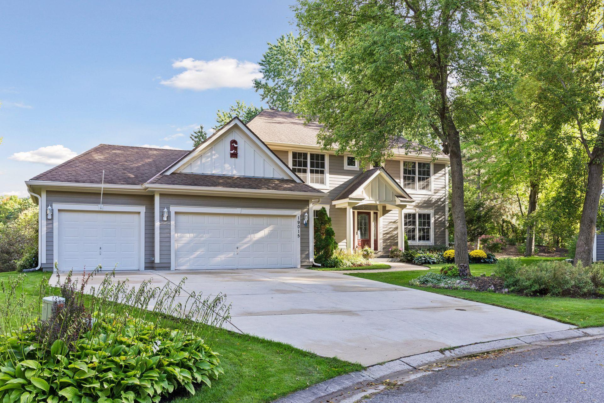 19015 31st Avenue N Property Photo 1