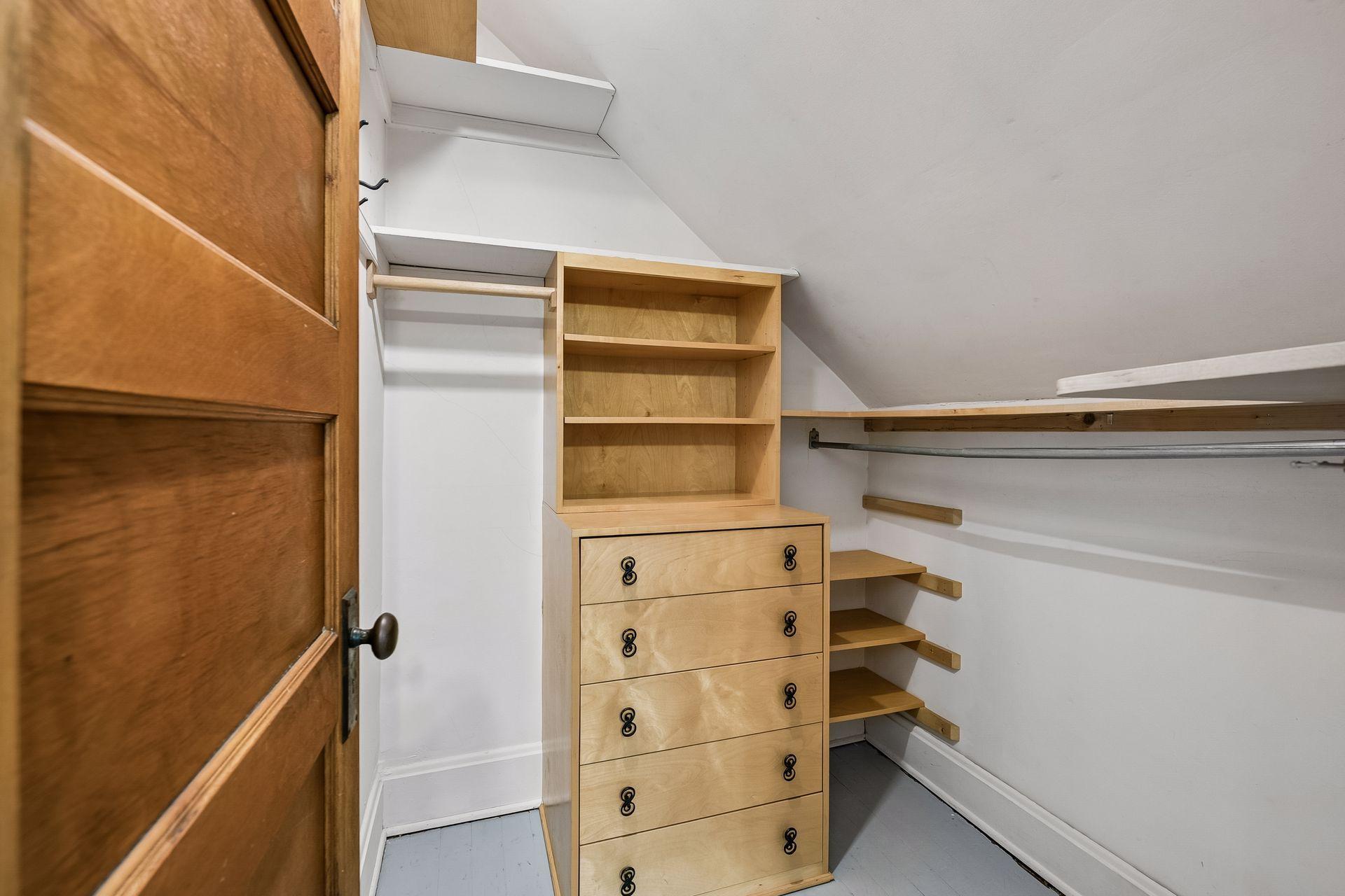 2121 E 22nd Street Property Photo 42