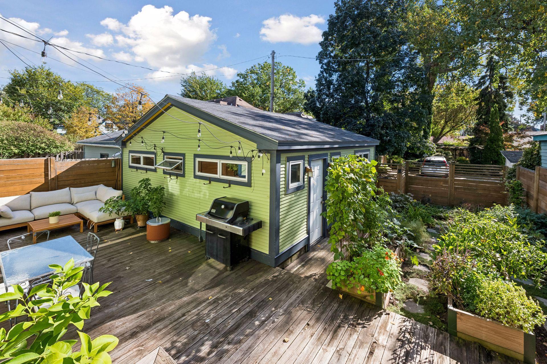 2121 E 22nd Street Property Photo 56
