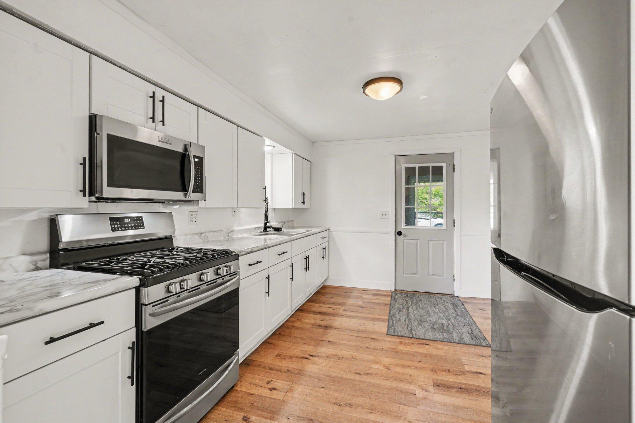 1170 Stoughton Avenue Property Photo 6