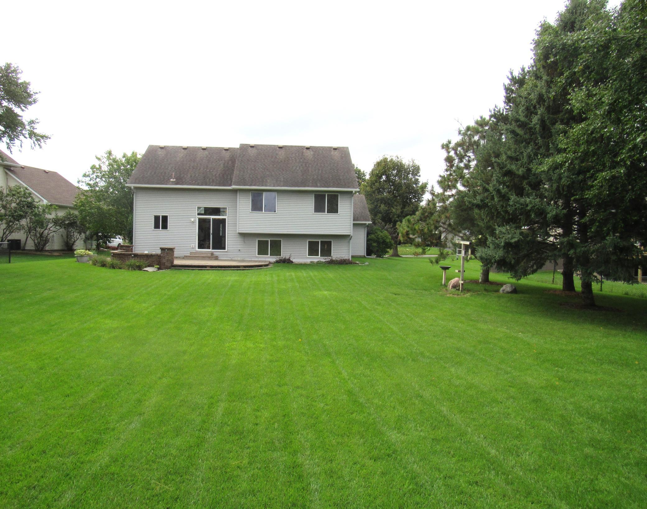 7059 Sussex Lane Property Photo 3