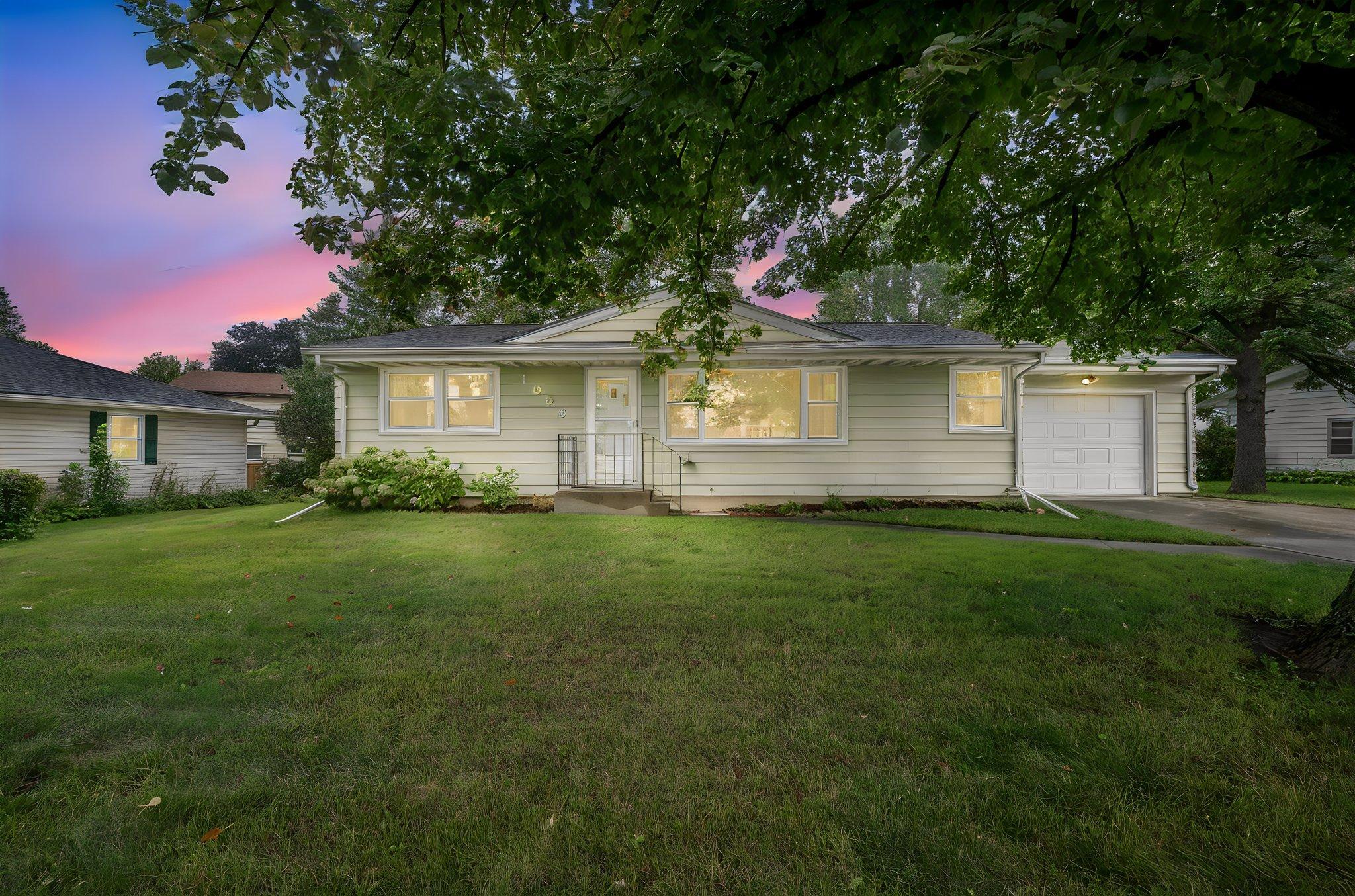 1023 Day Street Property Photo 1