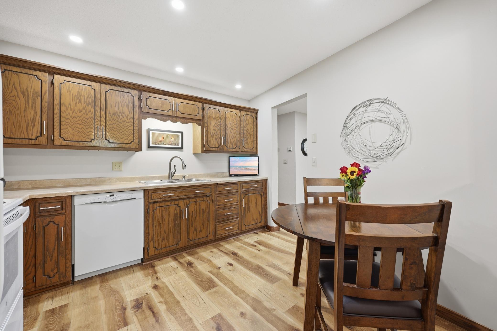 2032 Stockinger Drive Property Photo 8