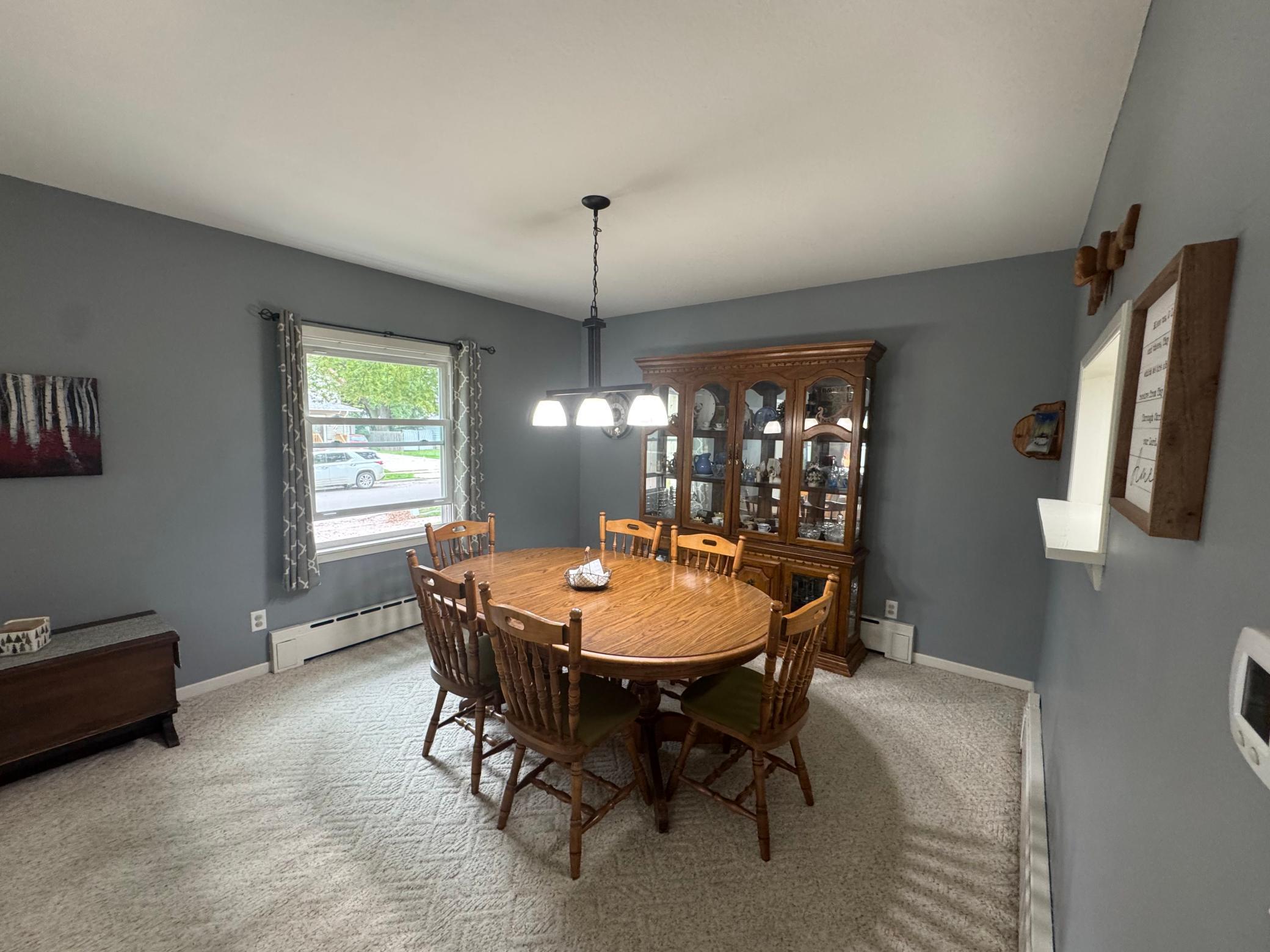 725 3rd Street Se Property Photo 9