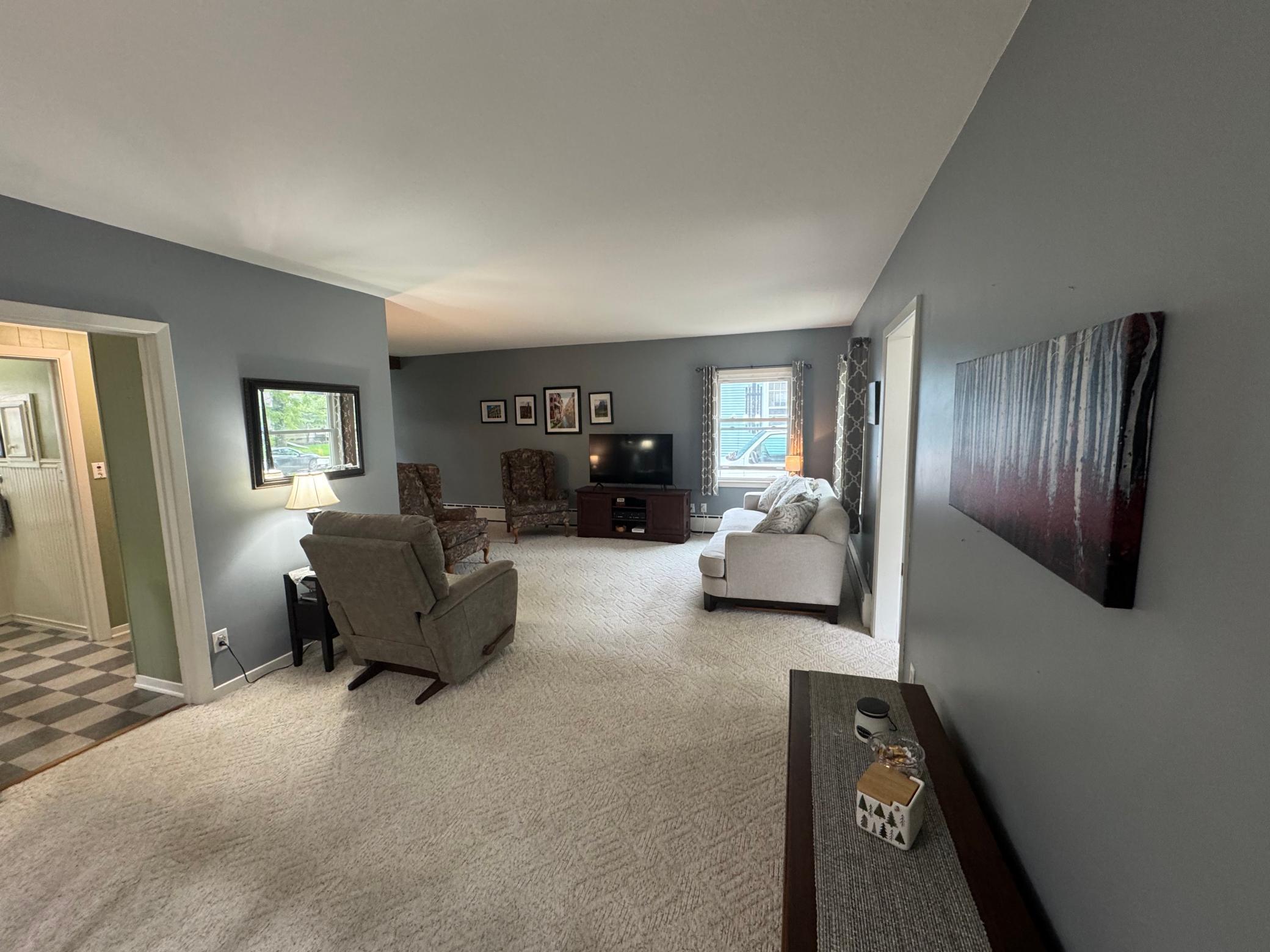725 3rd Street Se Property Photo 10