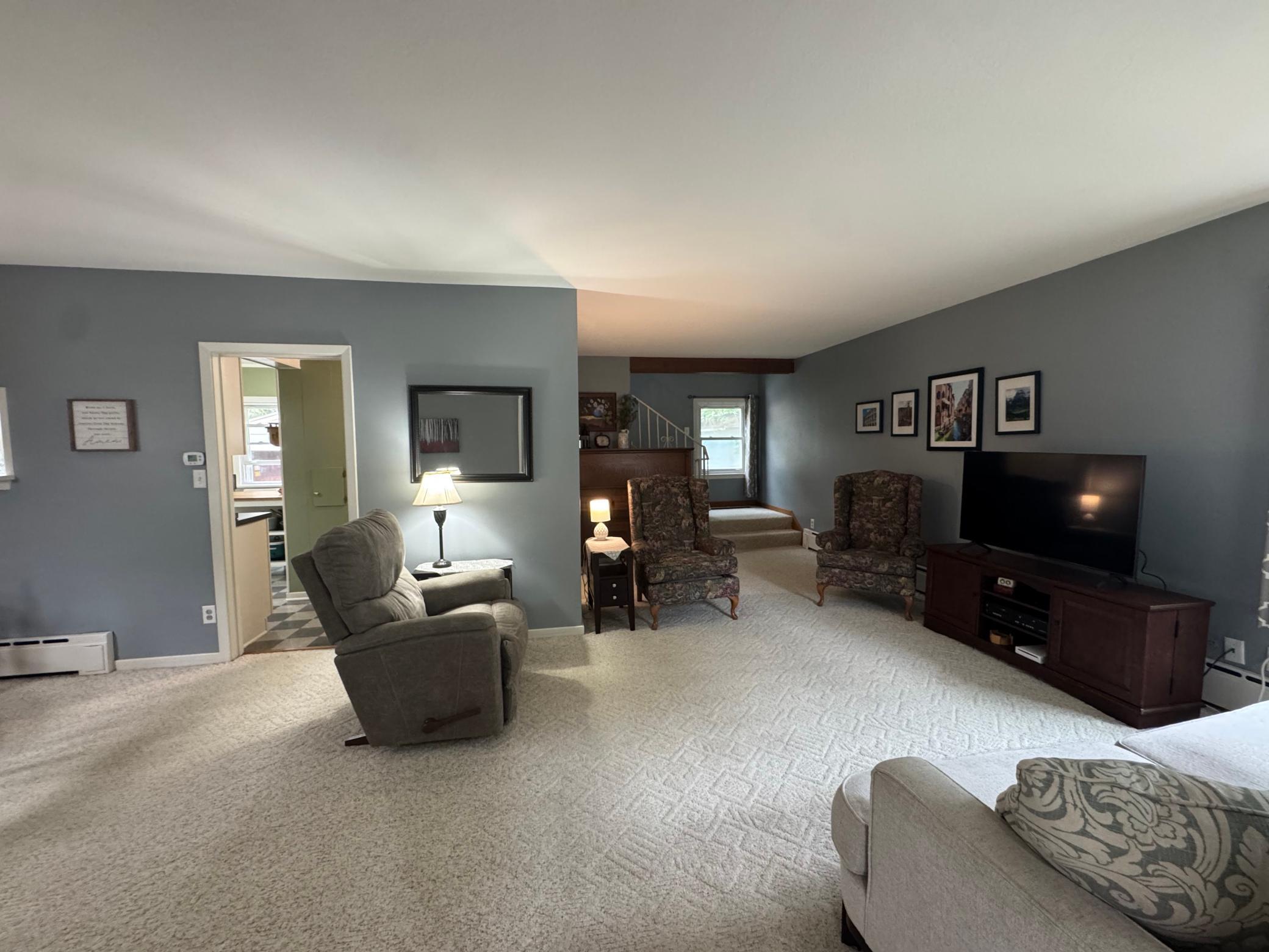 725 3rd Street Se Property Photo 11