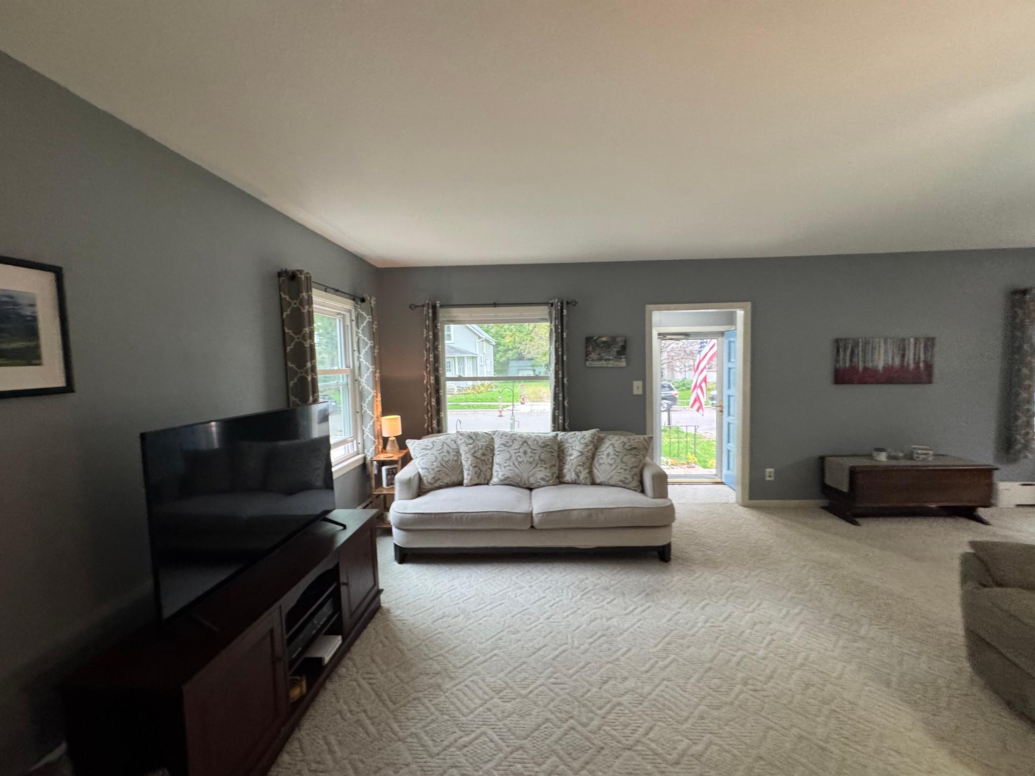 725 3rd Street Se Property Photo 12