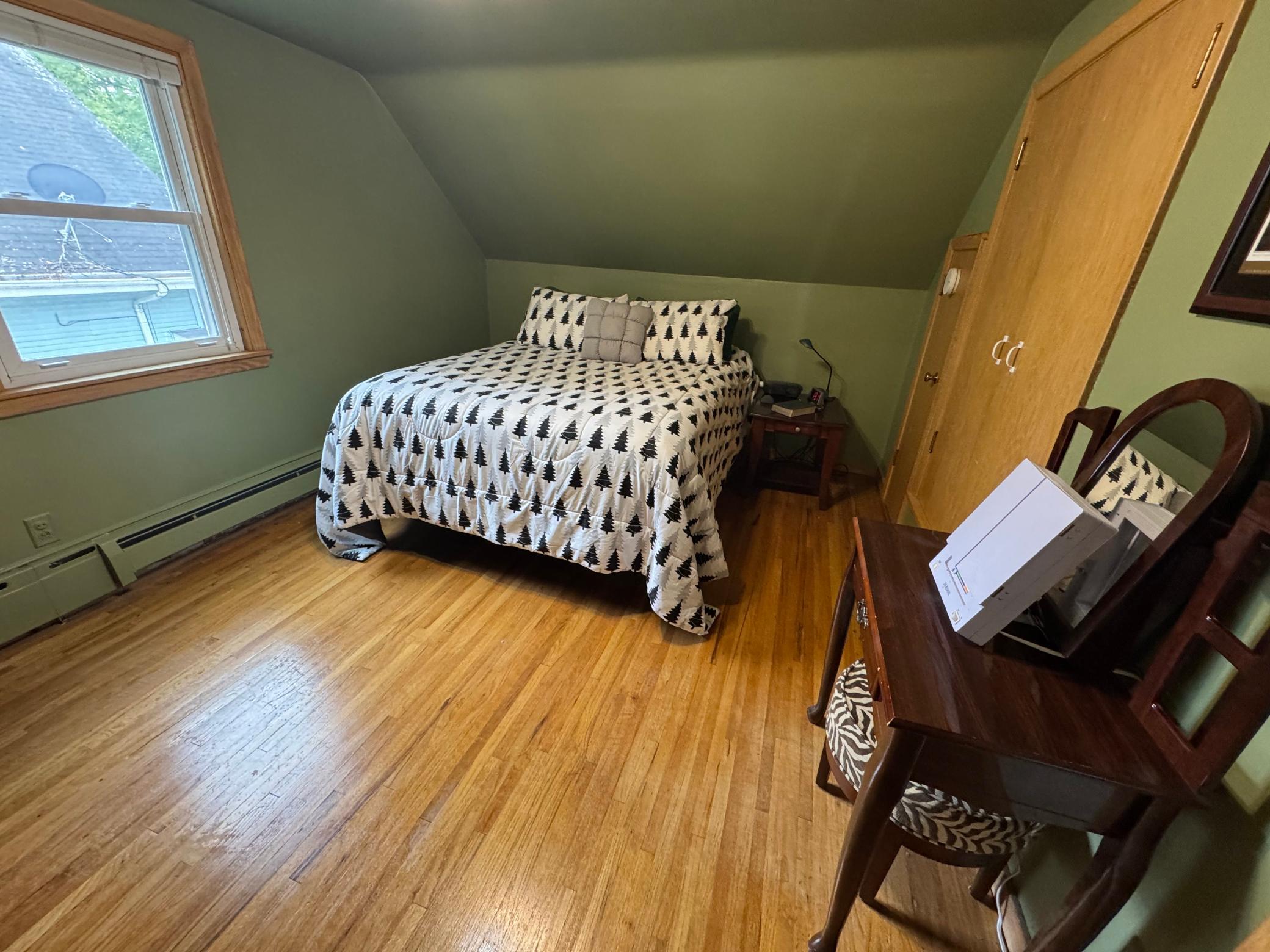 725 3rd Street Se Property Photo 19