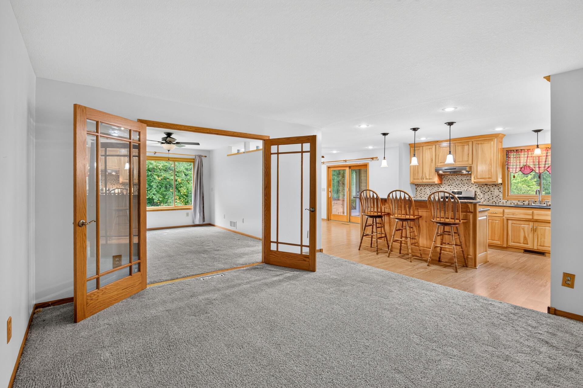 22811 Unser Street Ne Property Photo 7
