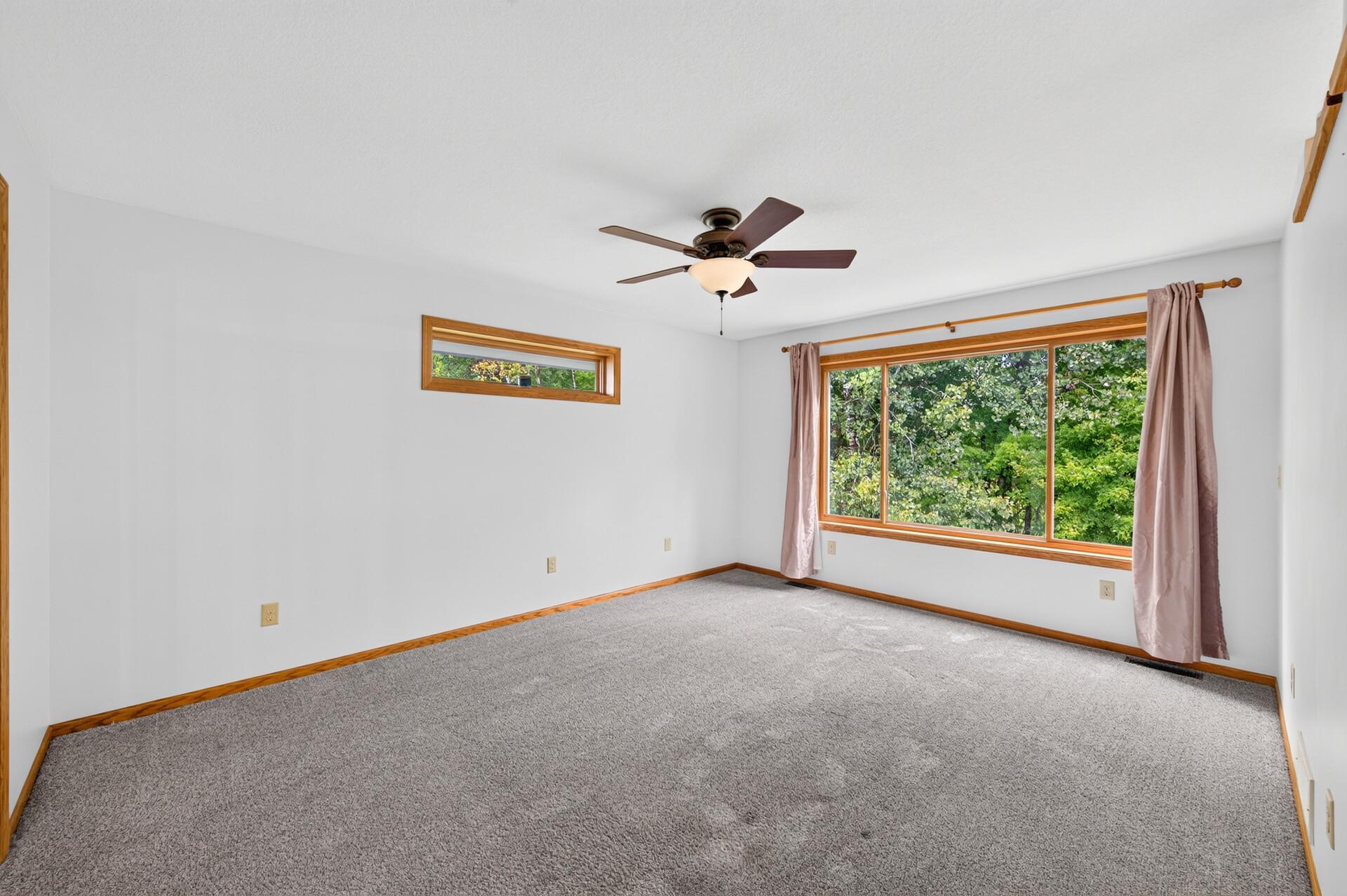 22811 Unser Street Ne Property Photo 9