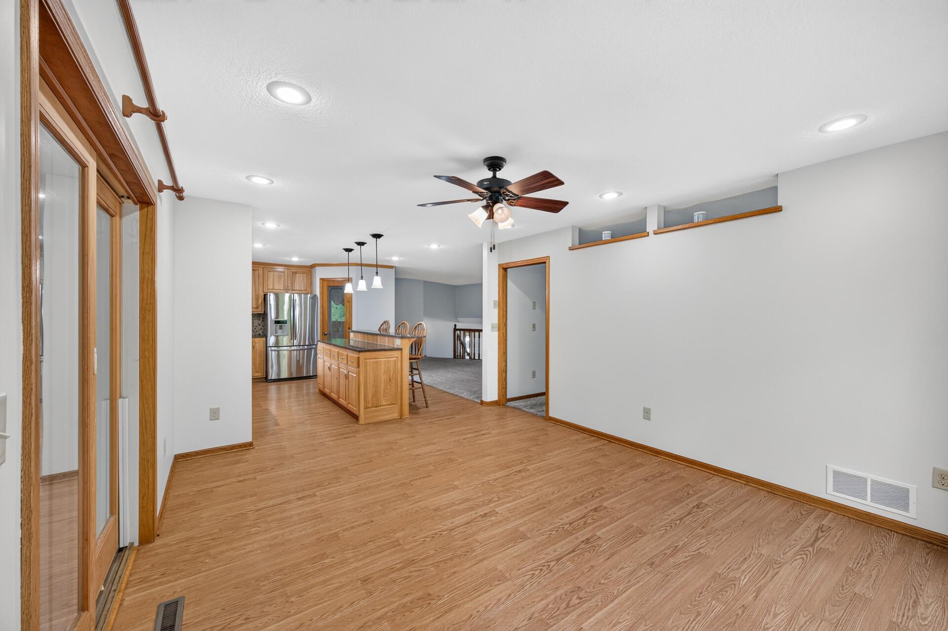 22811 Unser Street Ne Property Photo 24