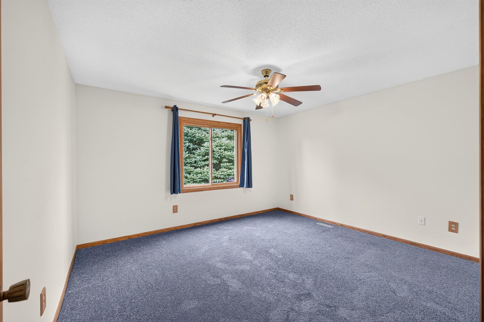 22811 Unser Street Ne Property Photo 29