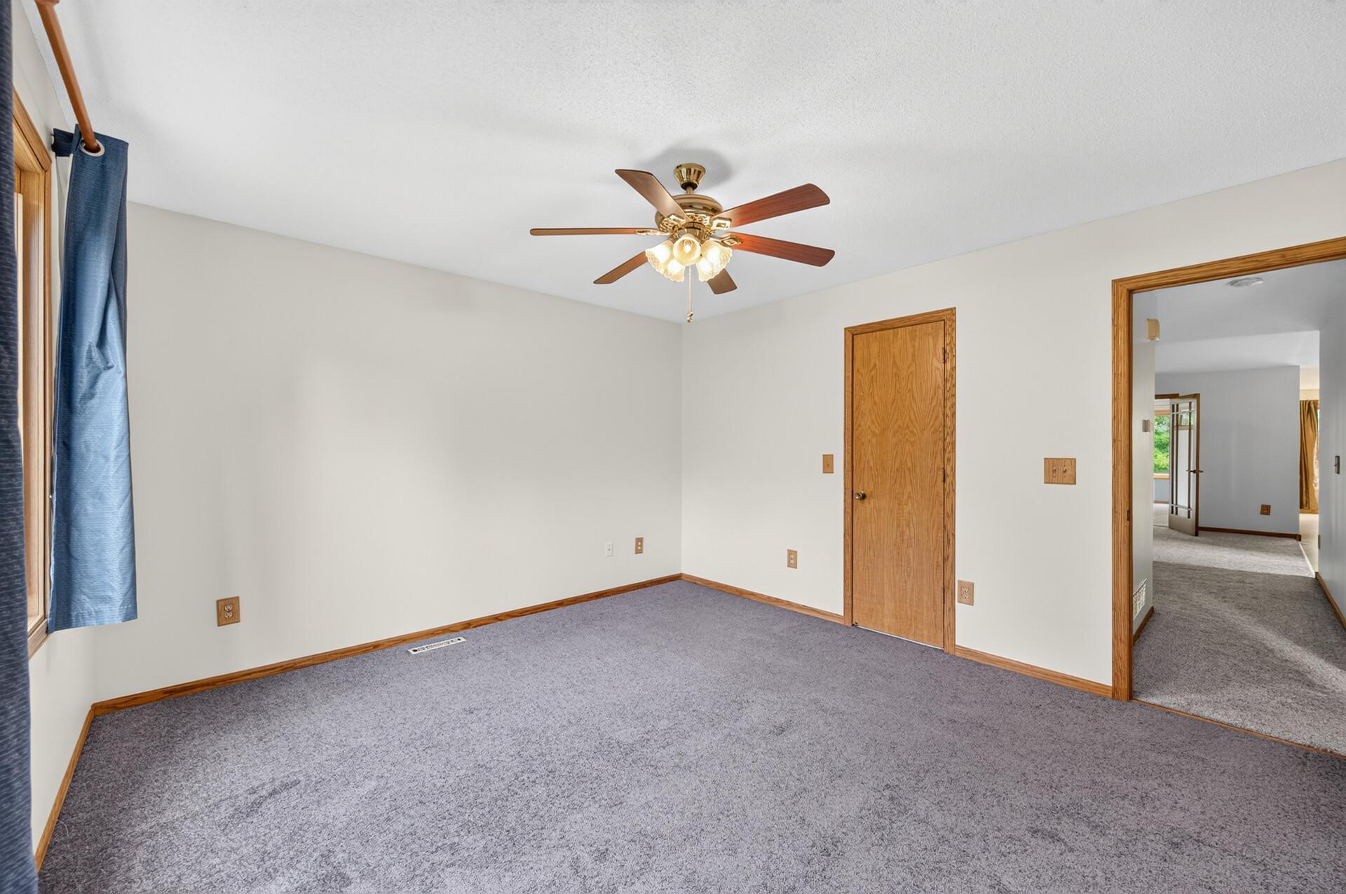 22811 Unser Street Ne Property Photo 30