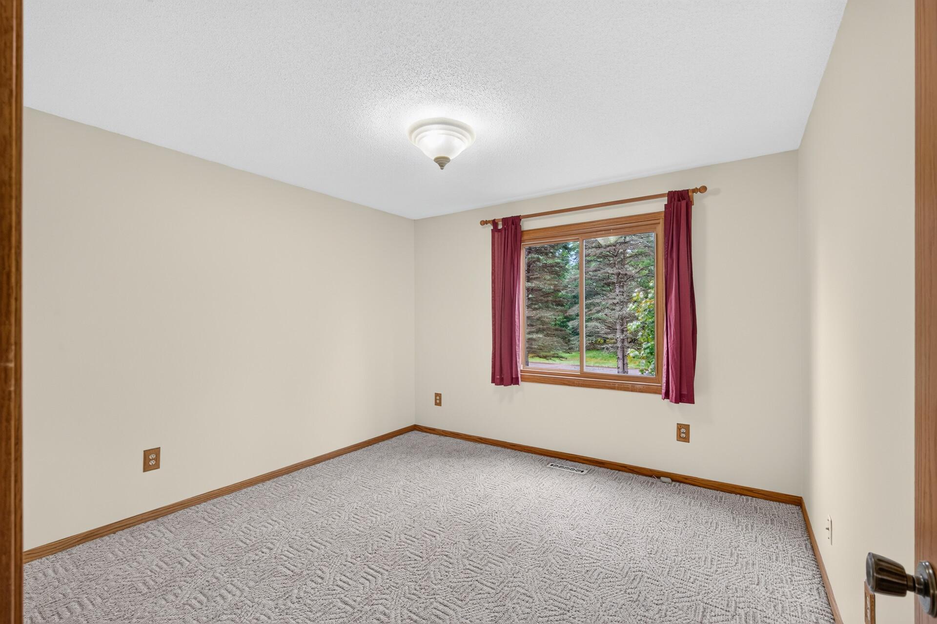22811 Unser Street Ne Property Photo 34