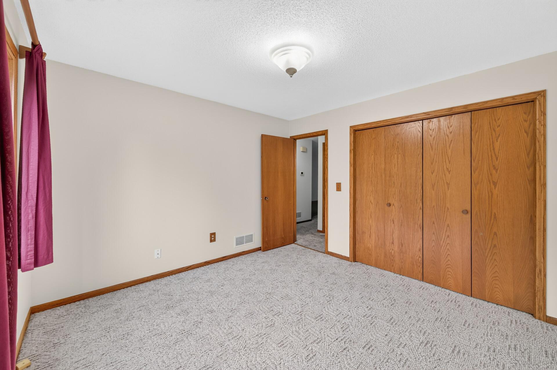 22811 Unser Street Ne Property Photo 35