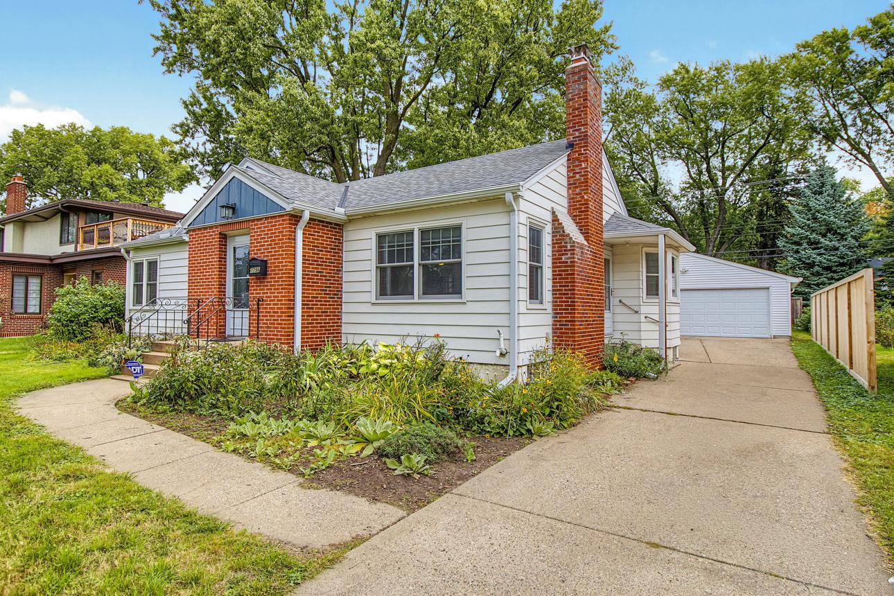 1796 Holton Street Property Photo 1