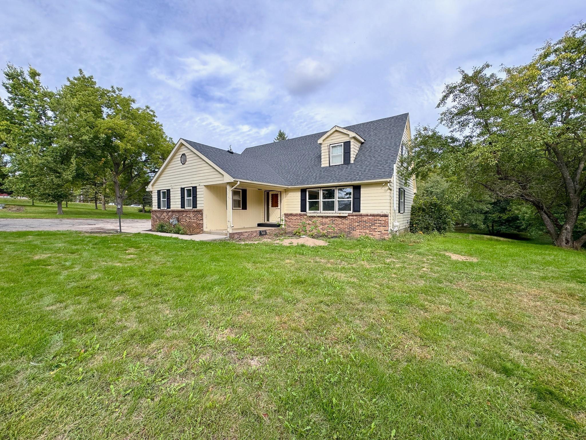 615 S Woodland Drive Property Photo 1
