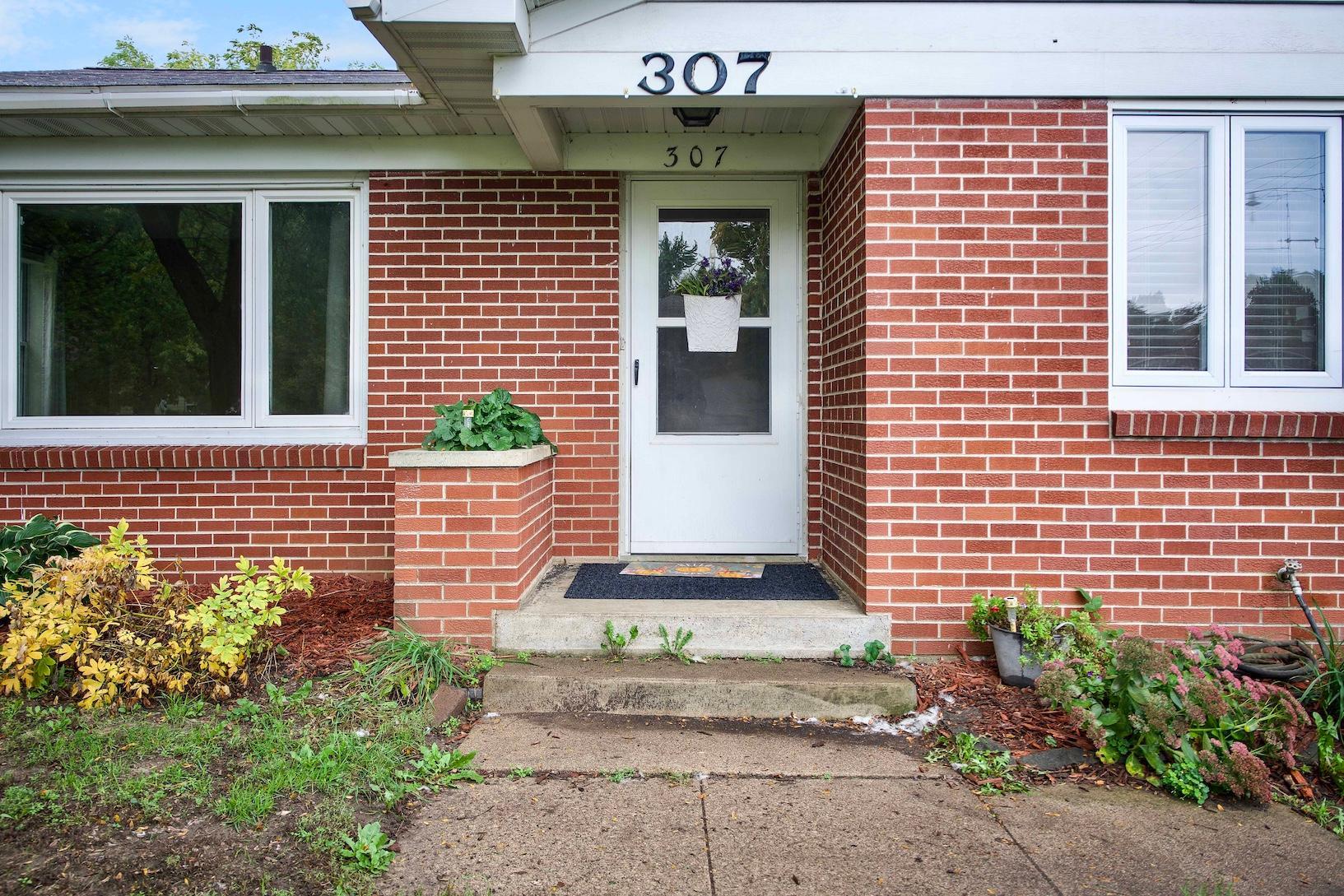 307 Michaels Street Property Photo 2