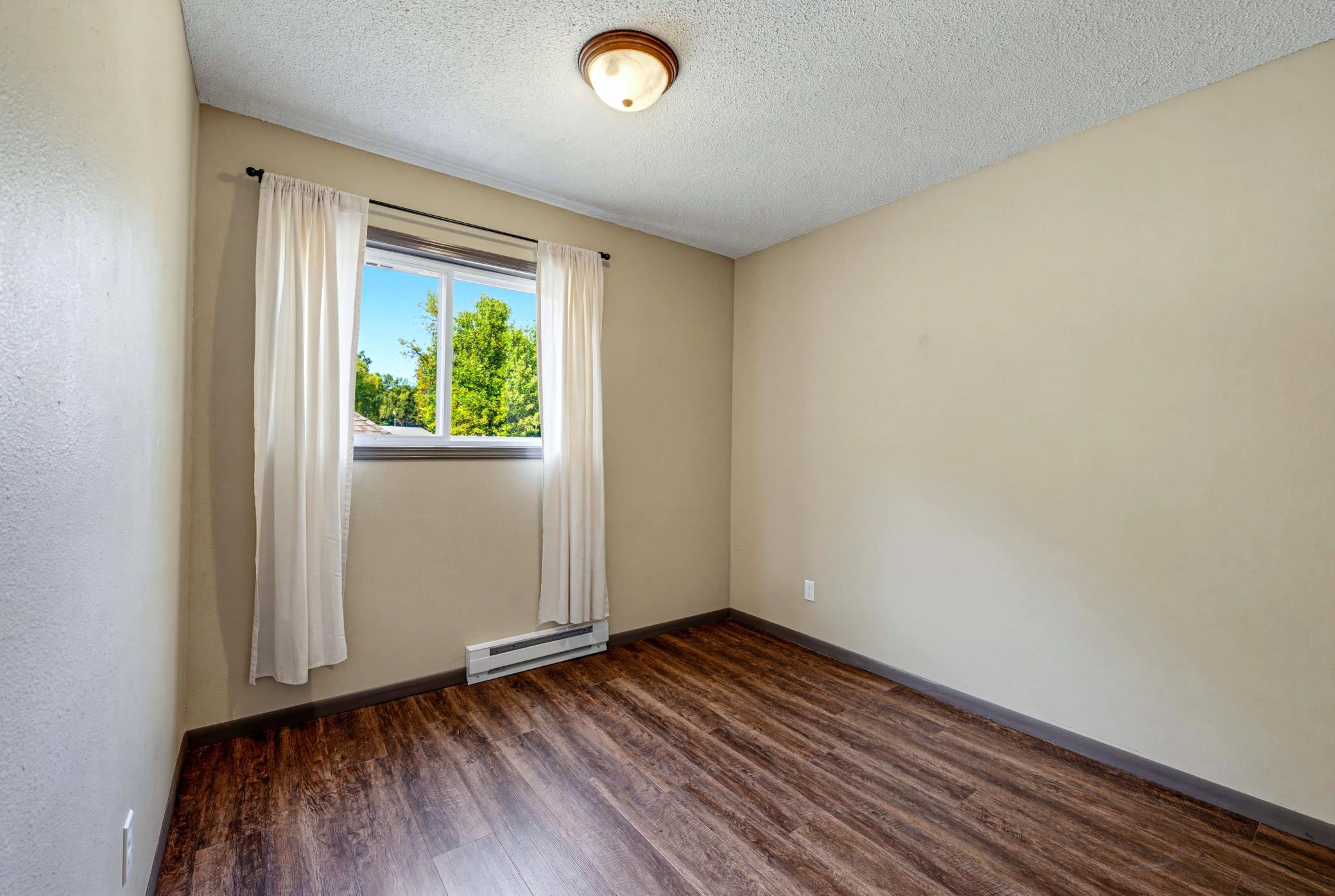 115 E Nelson Street Property Photo 14