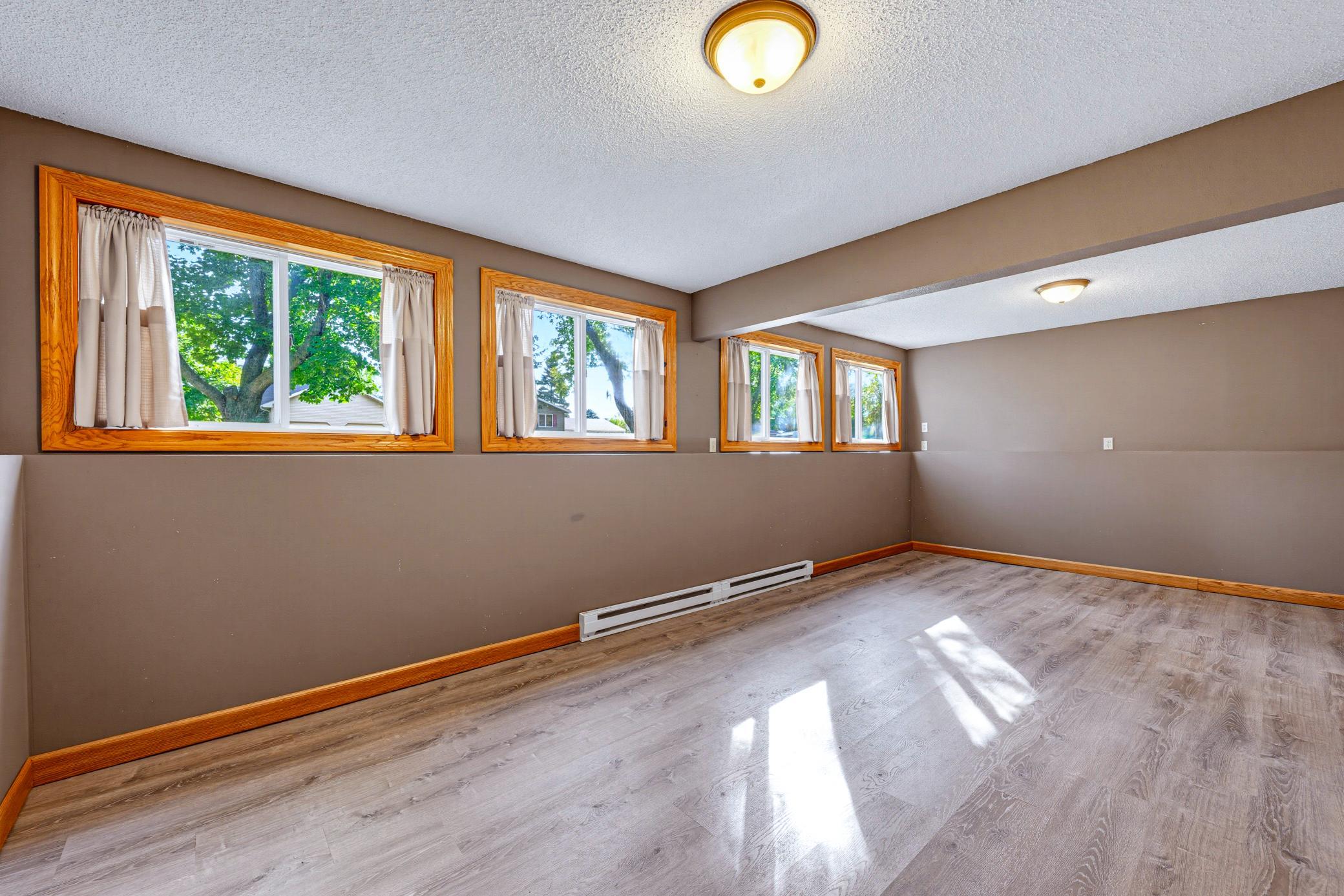 115 E Nelson Street Property Photo 17