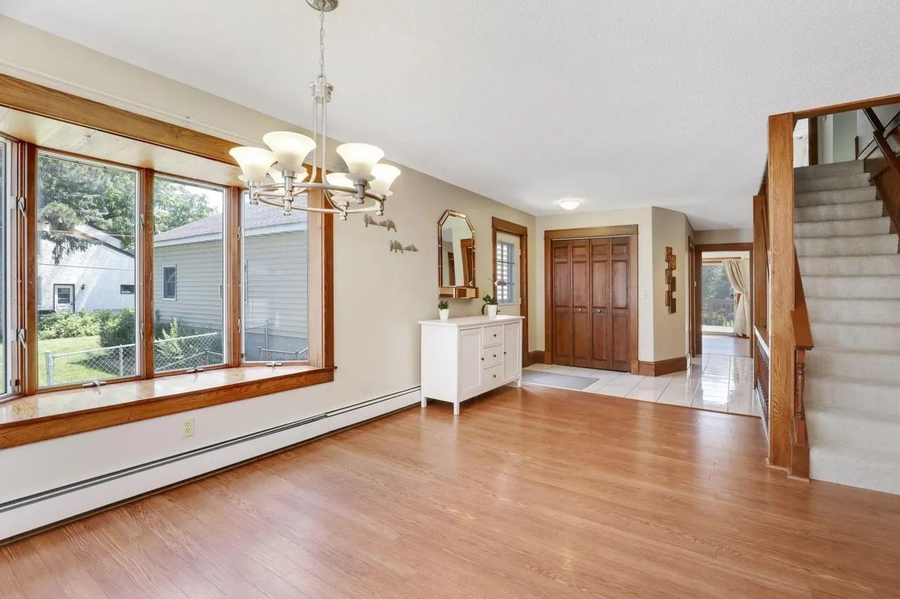 1598 E Shore Drive Property Photo 8