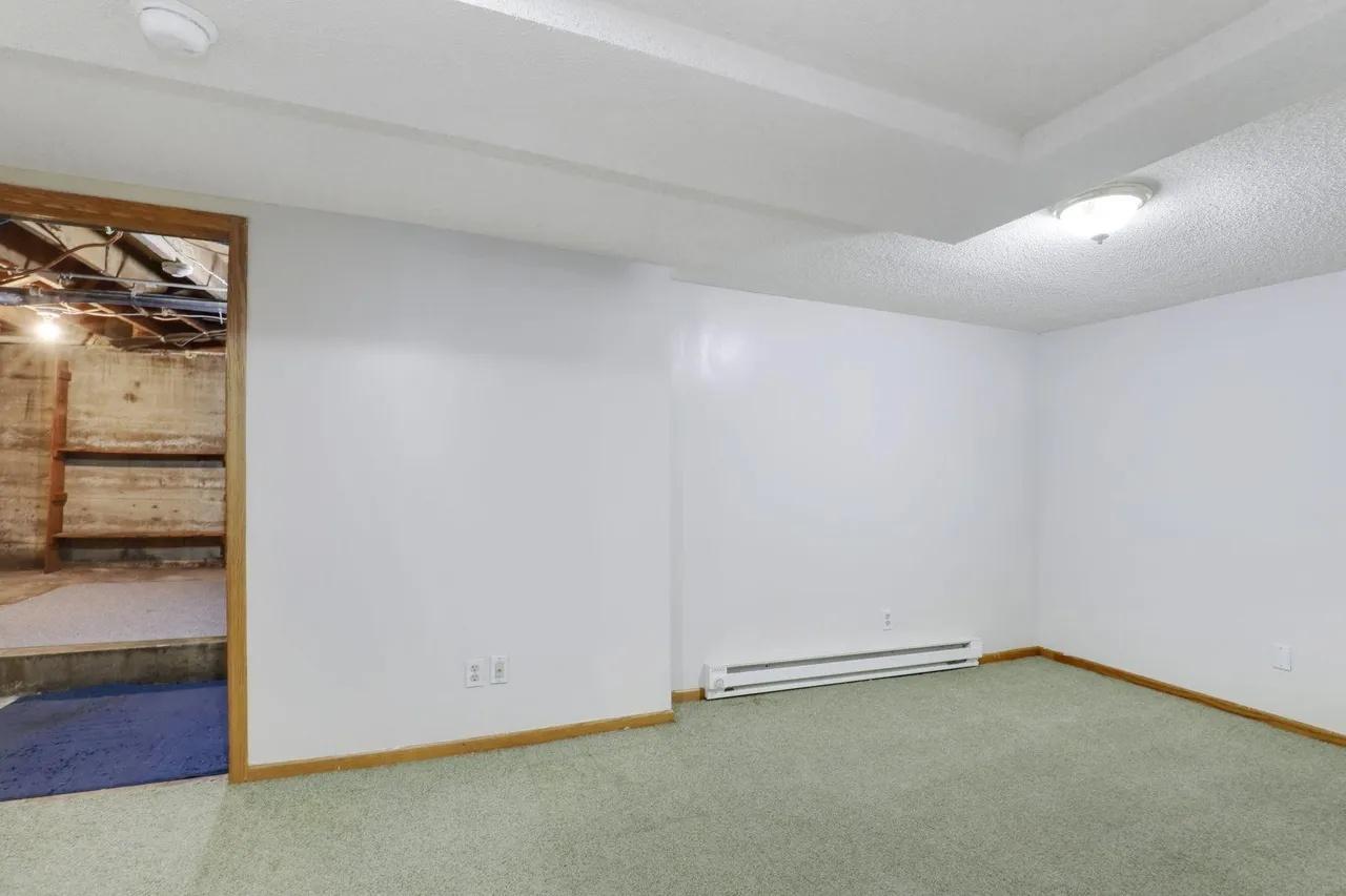 1598 E Shore Drive Property Photo 15