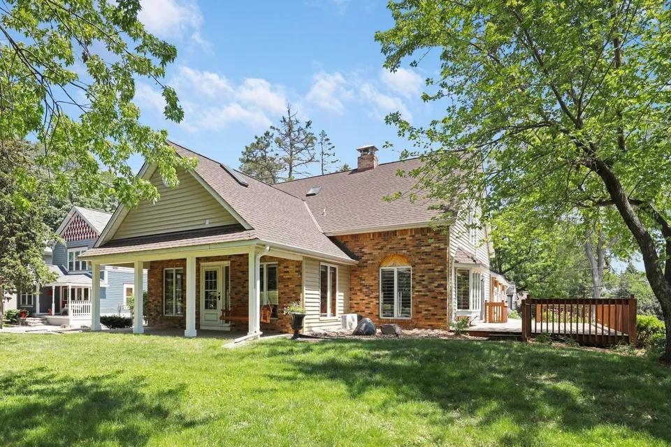 1598 E Shore Drive Property Photo 18