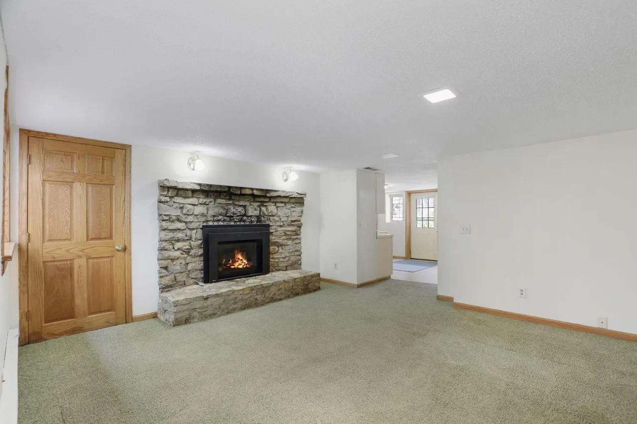 1598 E Shore Drive Property Photo 30