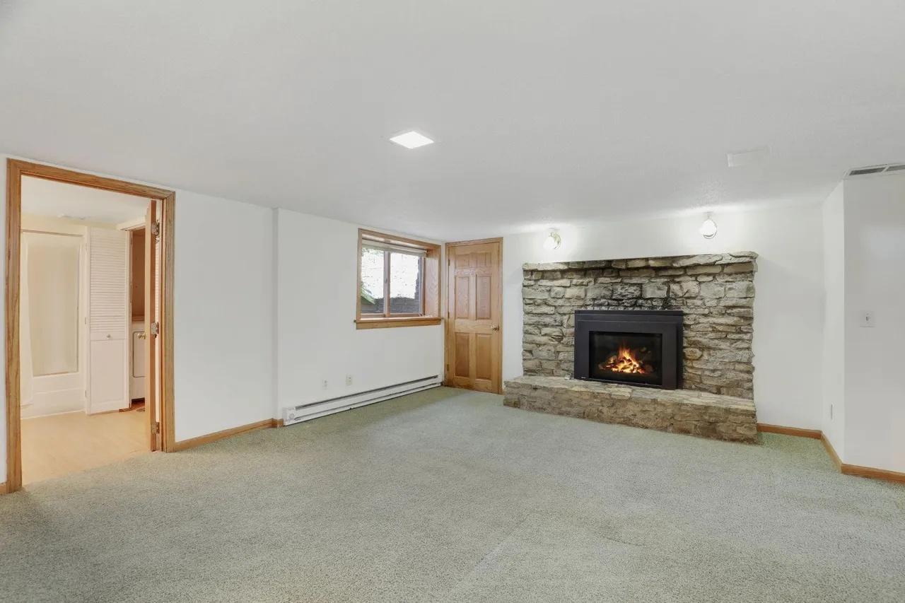 1598 E Shore Drive Property Photo 32