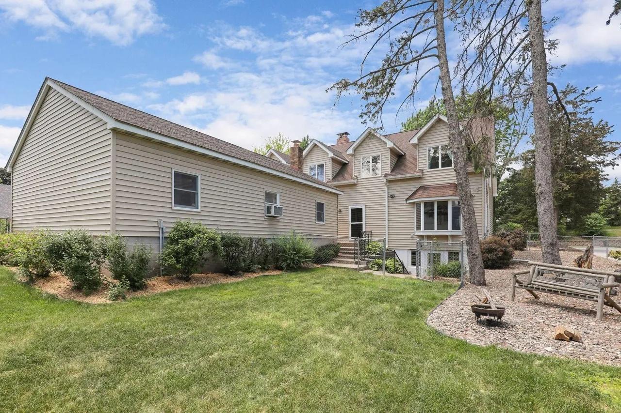 1598 E Shore Drive Property Photo 37