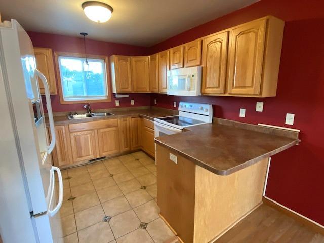 9061 Twins Street Property Photo 5