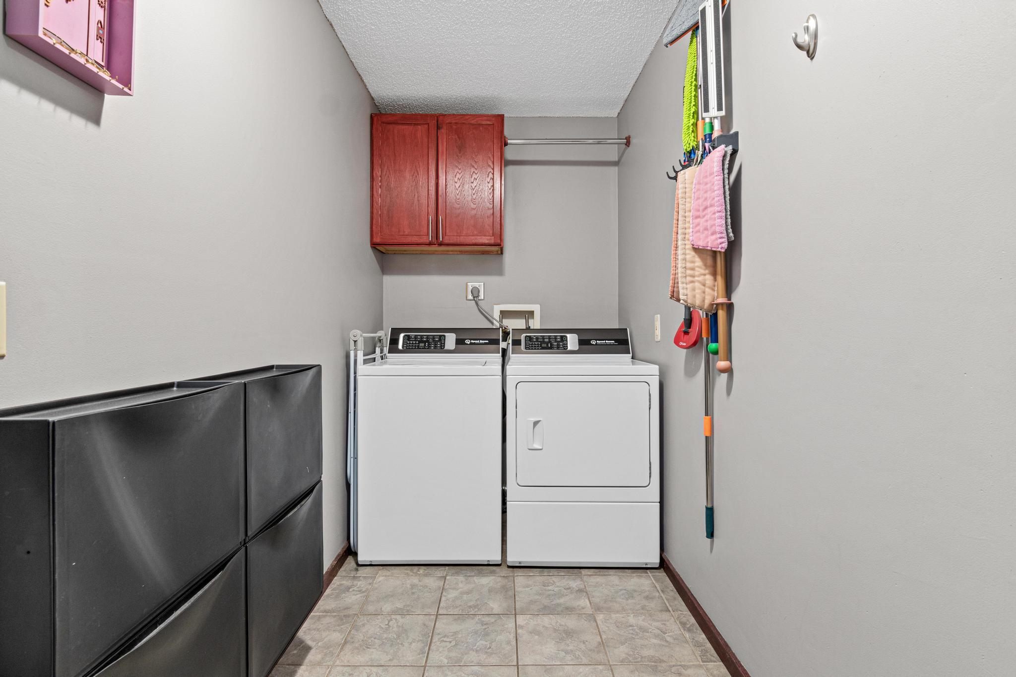726 Camberwell Drive Property Photo 25