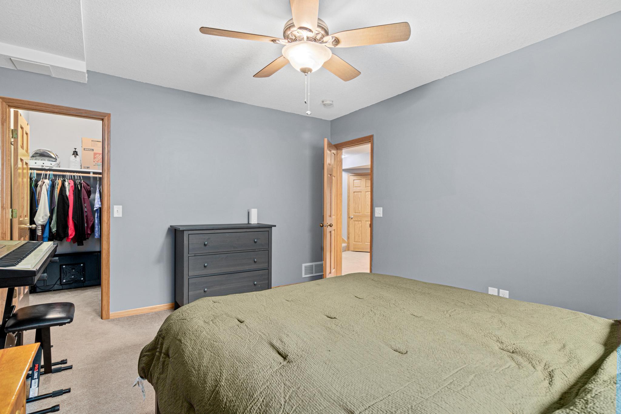 726 Camberwell Drive Property Photo 40
