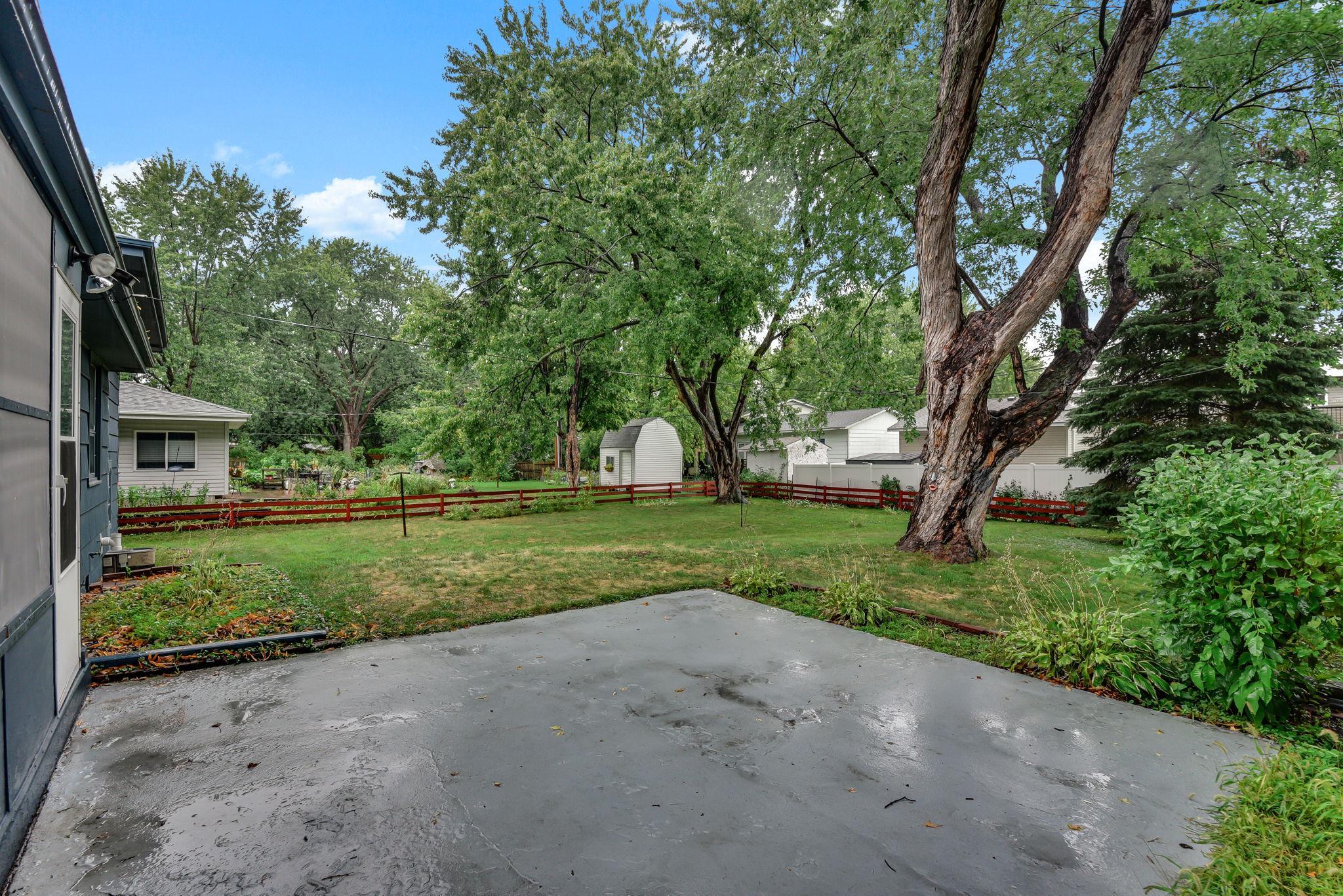 2812 65th Avenue N Property Photo 6