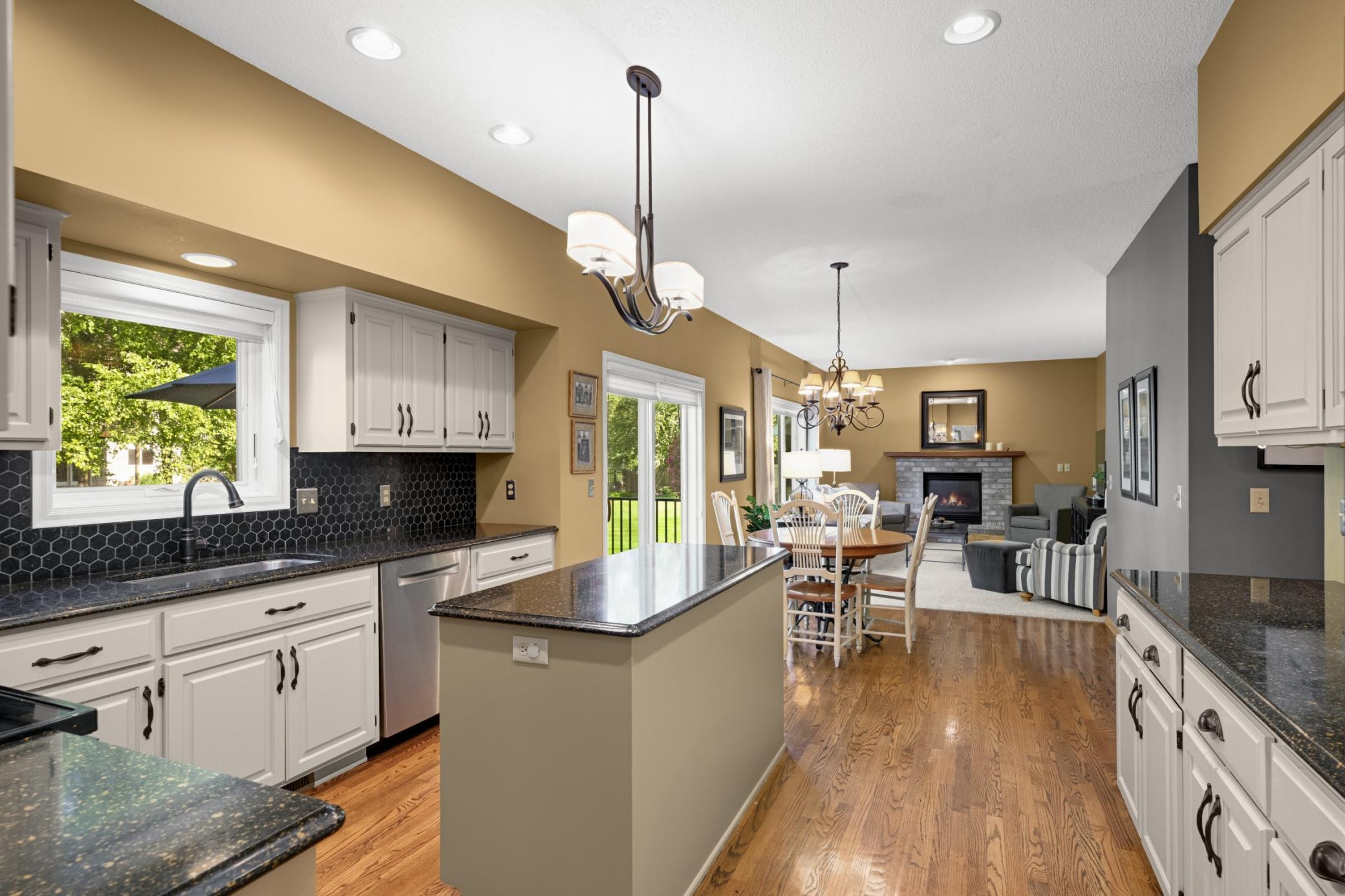 14105 Forest Lane Property Photo 22
