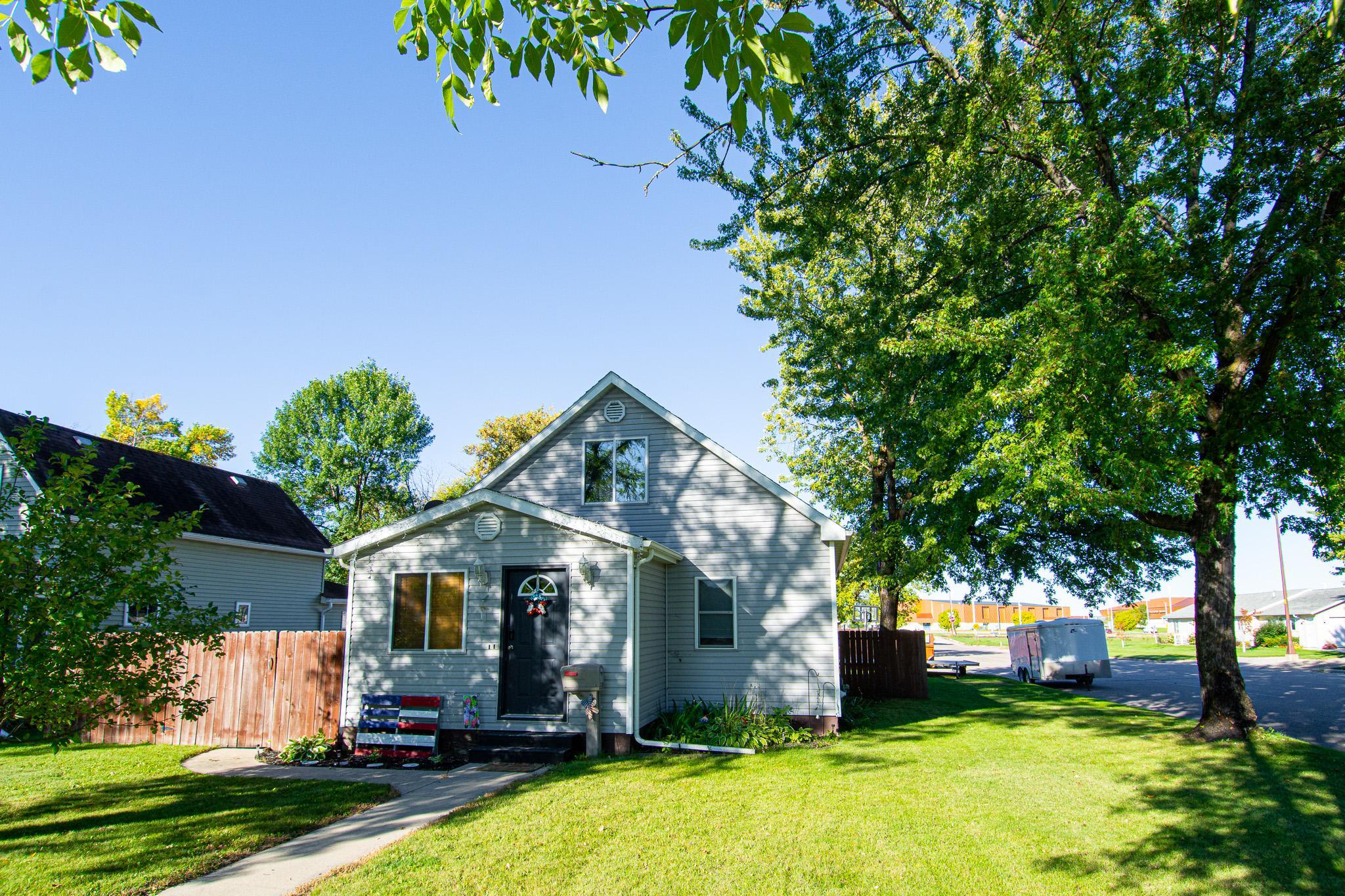321 State Avenue N Property Photo 1