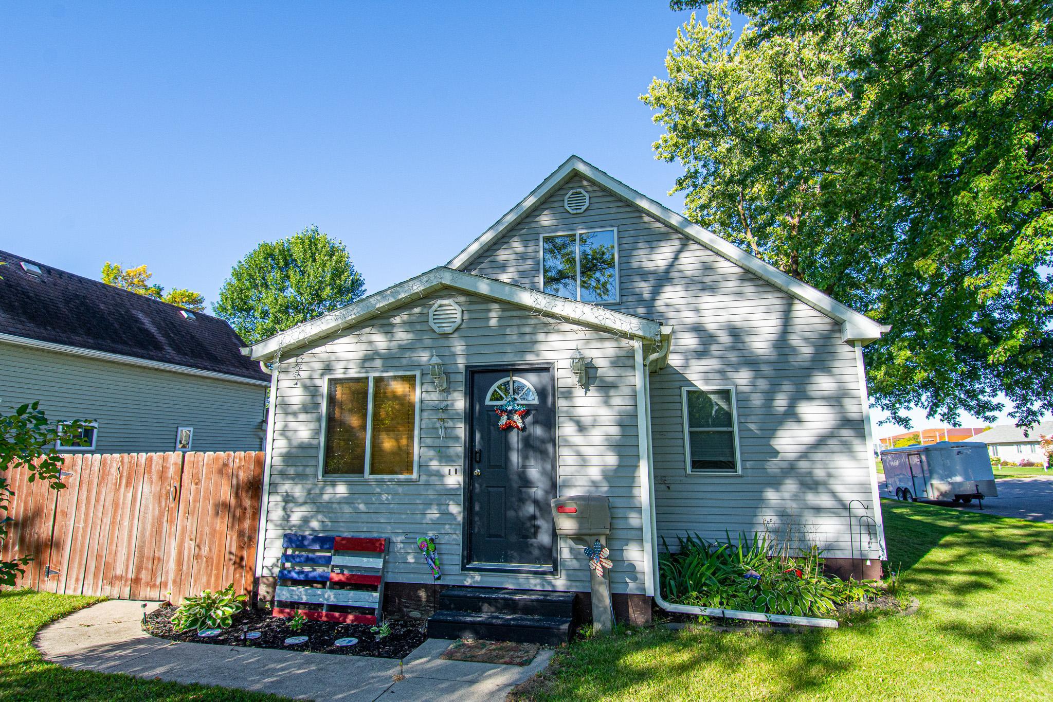 321 State Avenue N Property Photo 2