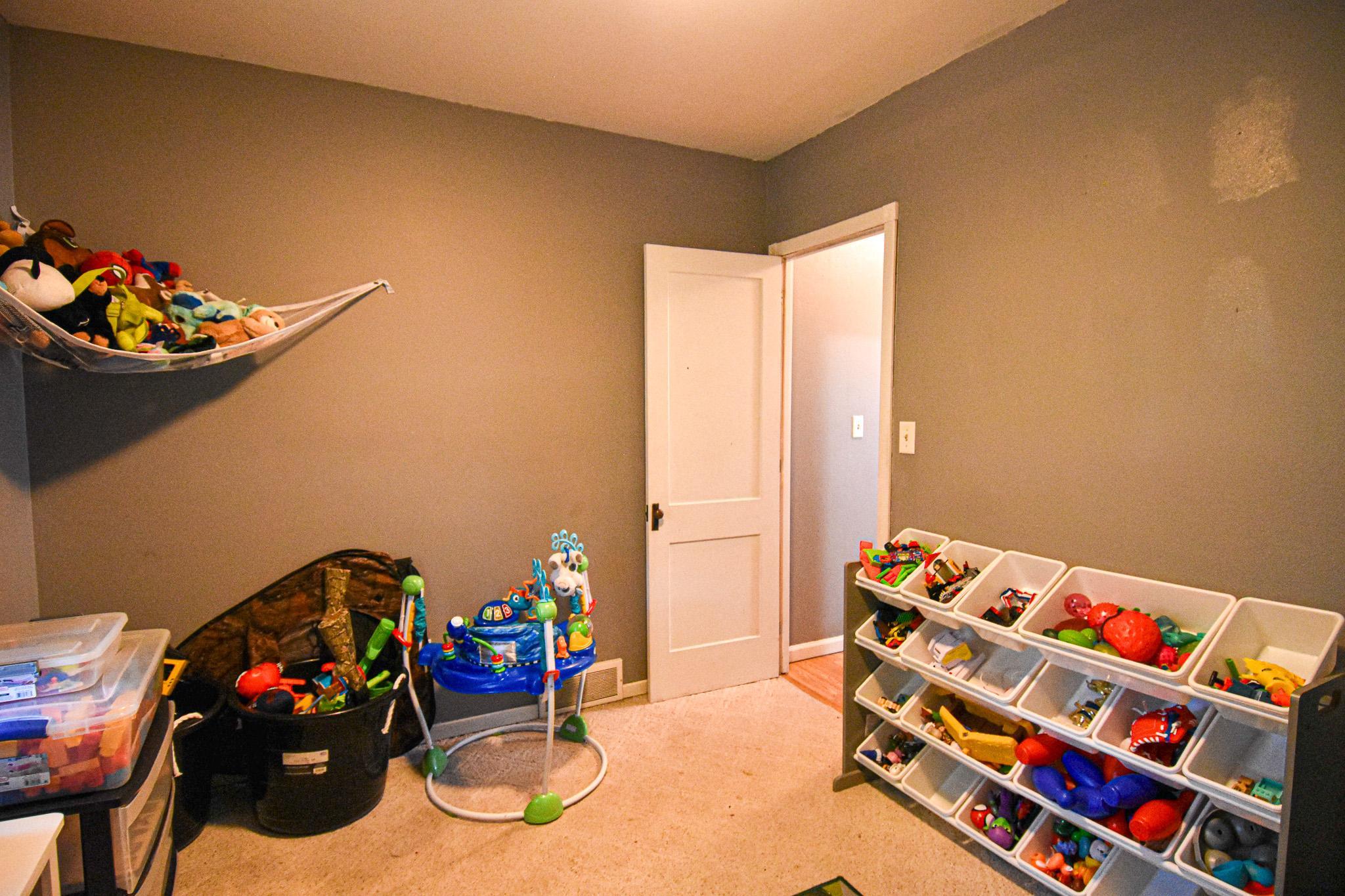 321 State Avenue N Property Photo 10