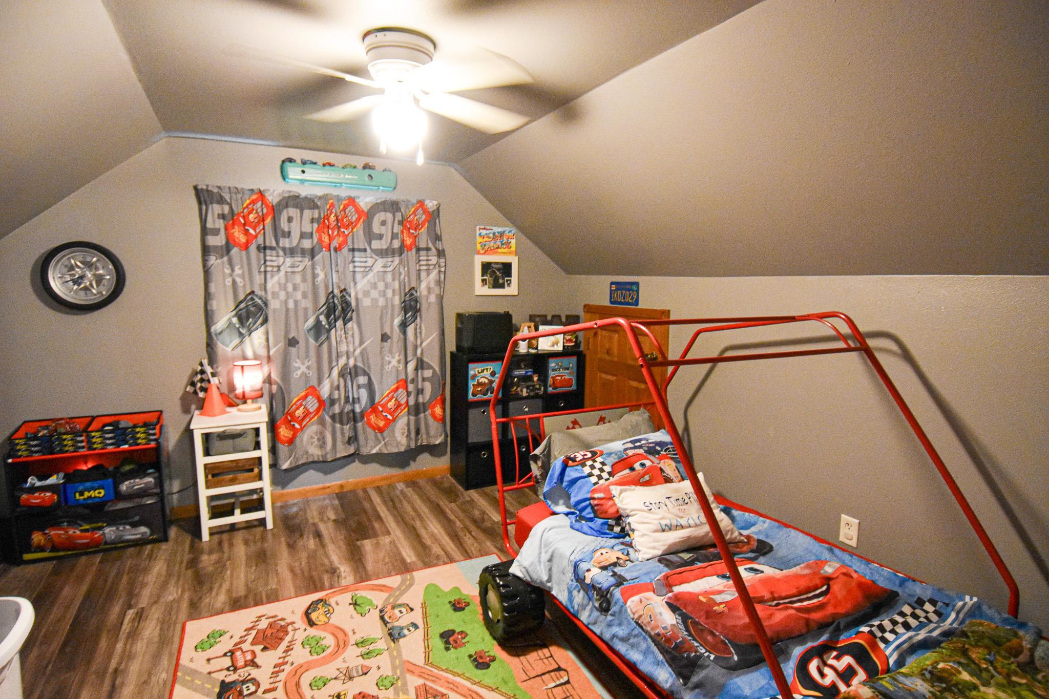 321 State Avenue N Property Photo 21