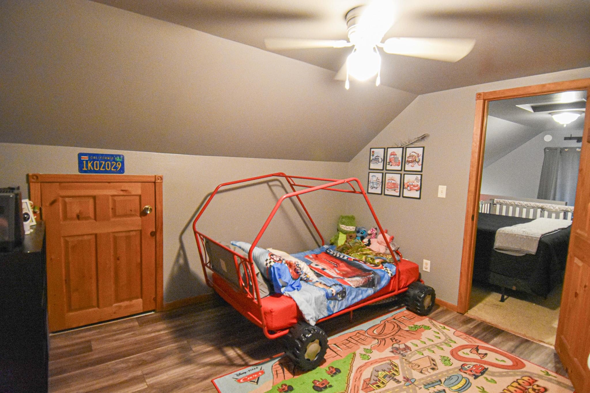 321 State Avenue N Property Photo 22