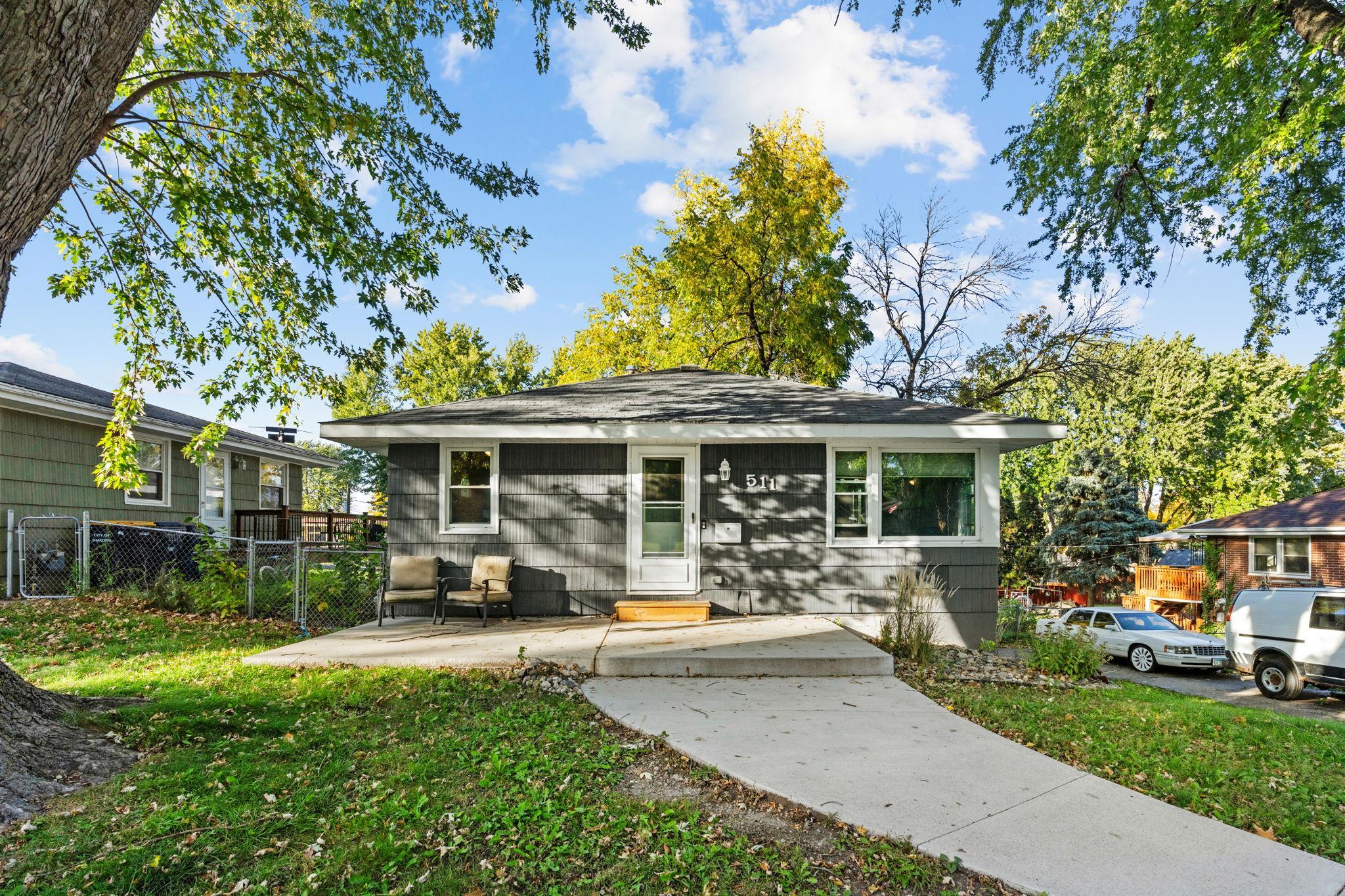511 7th Avenue E Property Photo 1